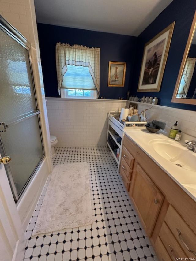 2 Mountain Avenue, Bayville, NY 11709