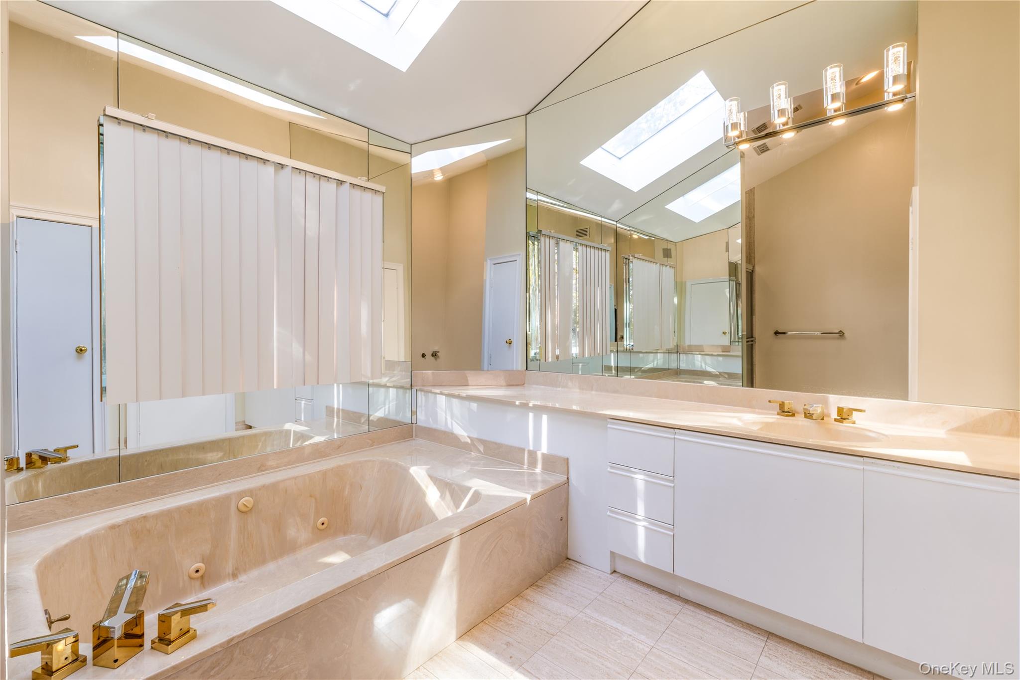 12 Bolton Drive, Manhasset, NY 11030