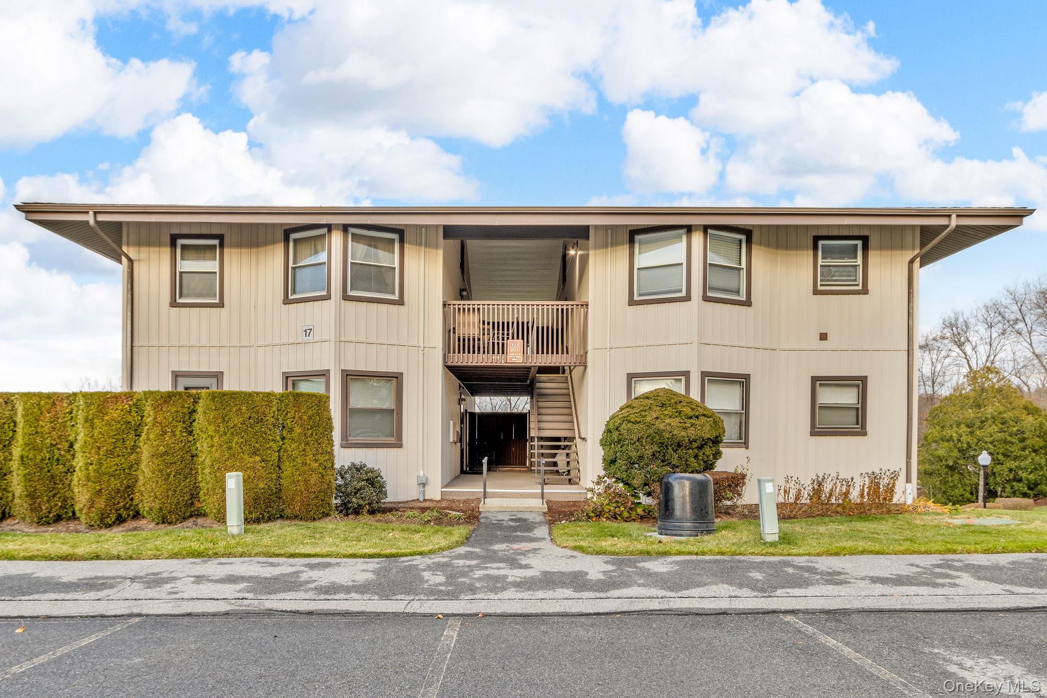 17 HASTINGS # B, Yorktown Heights, NY 10598