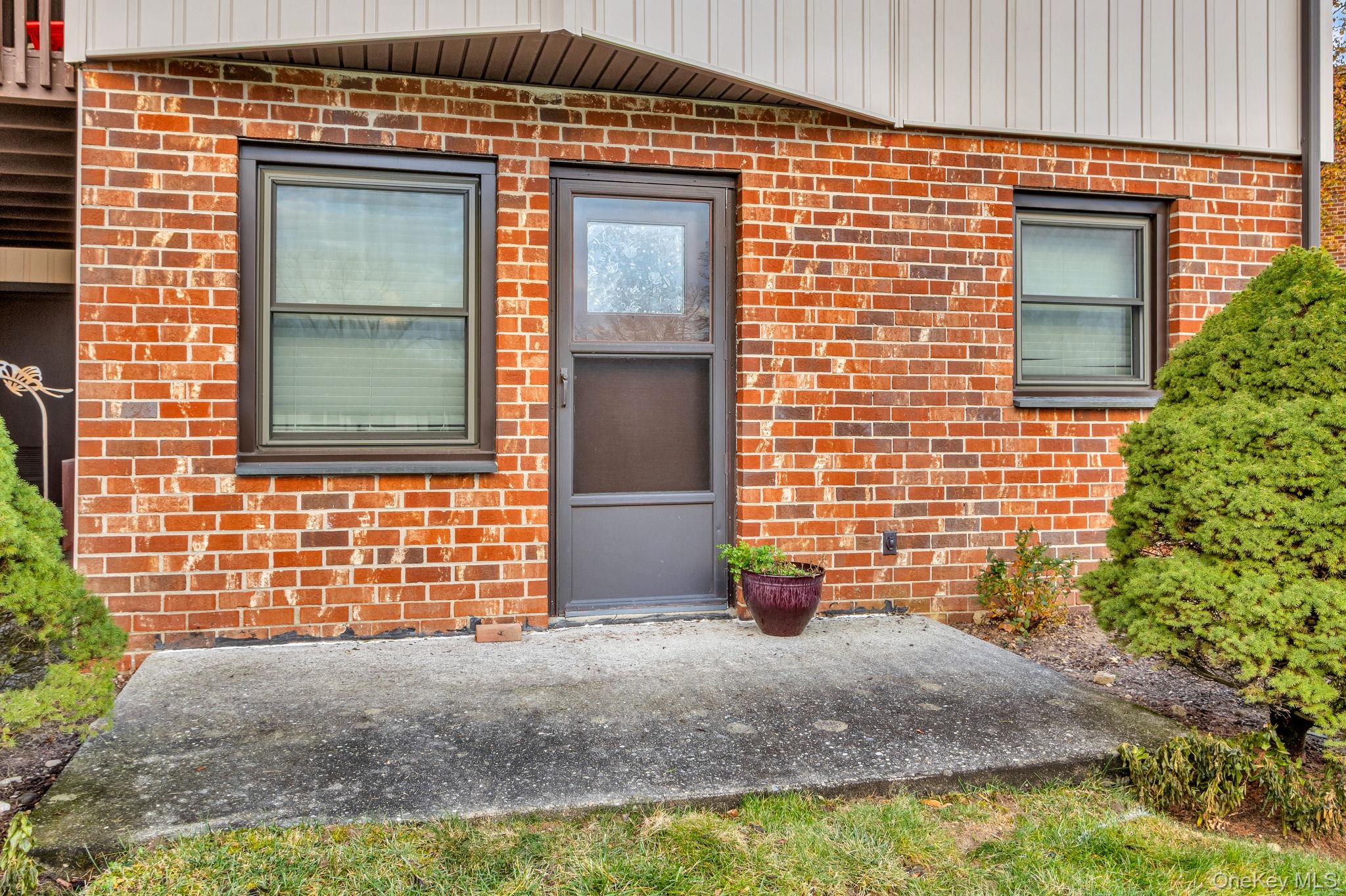 17 HASTINGS # B, Yorktown Heights, NY 10598