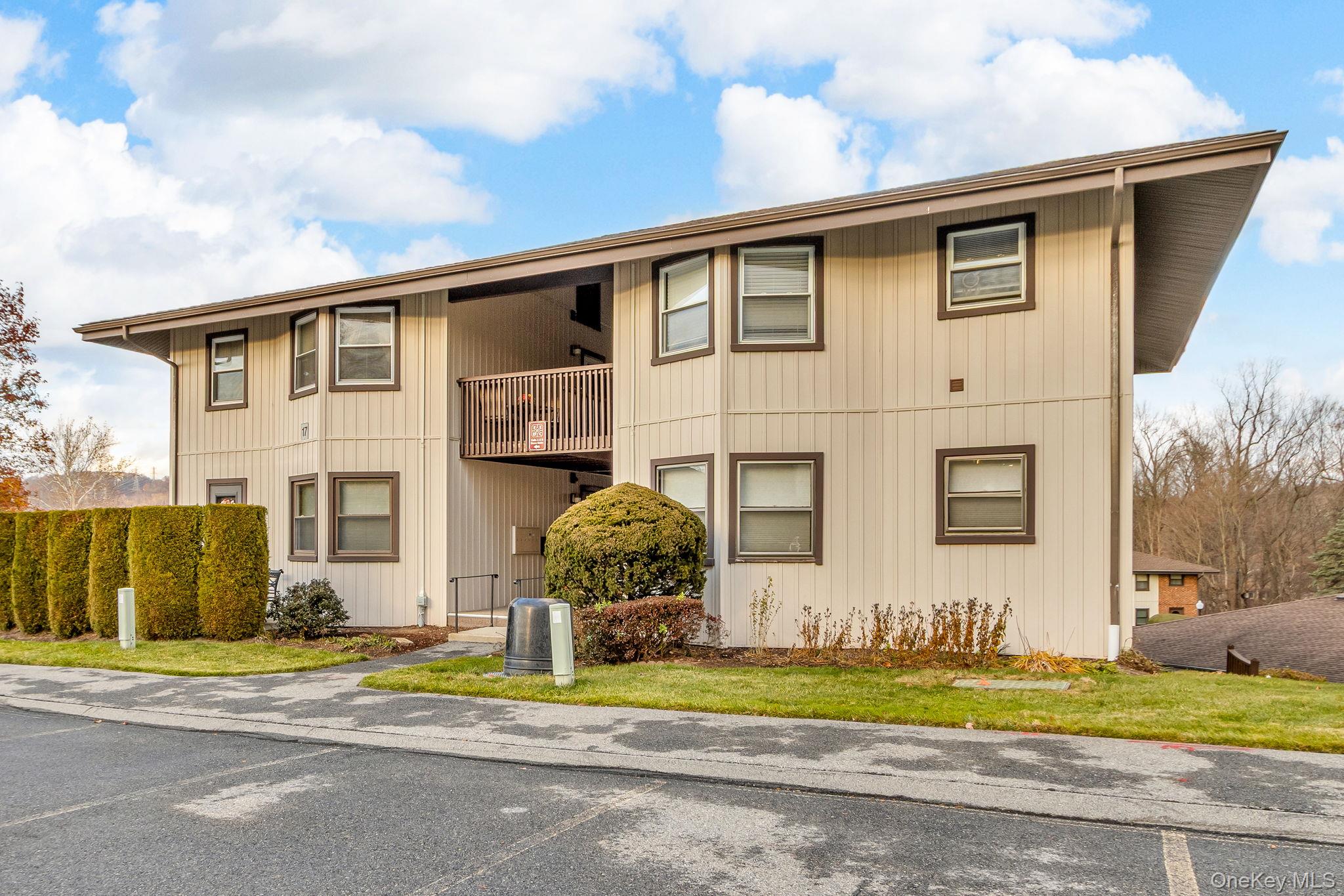 17 HASTINGS # B, Yorktown Heights, NY 10598