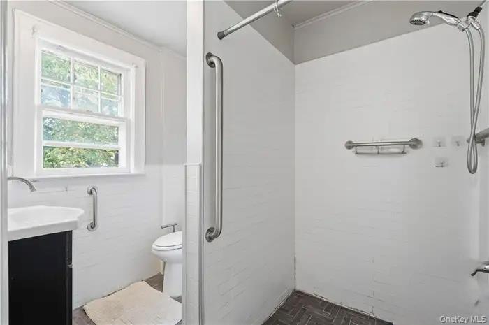 61 Oakland Avenue, Tuckahoe, NY 10707