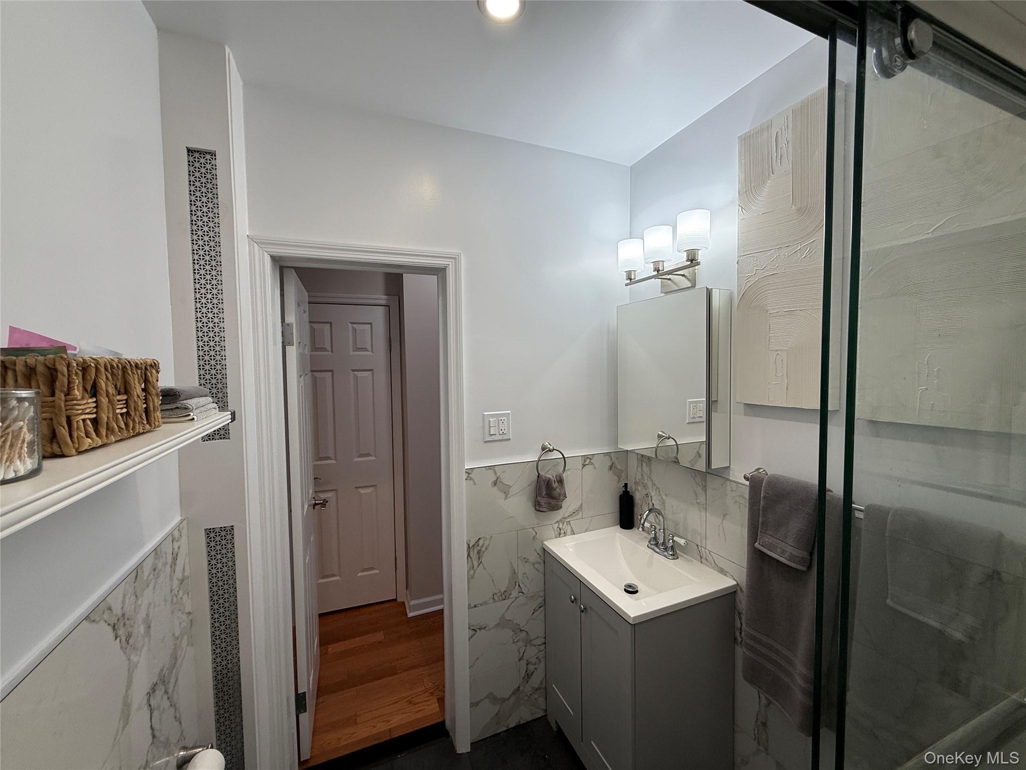 34-58 90th St # M2, Jackson Heights, NY 11372