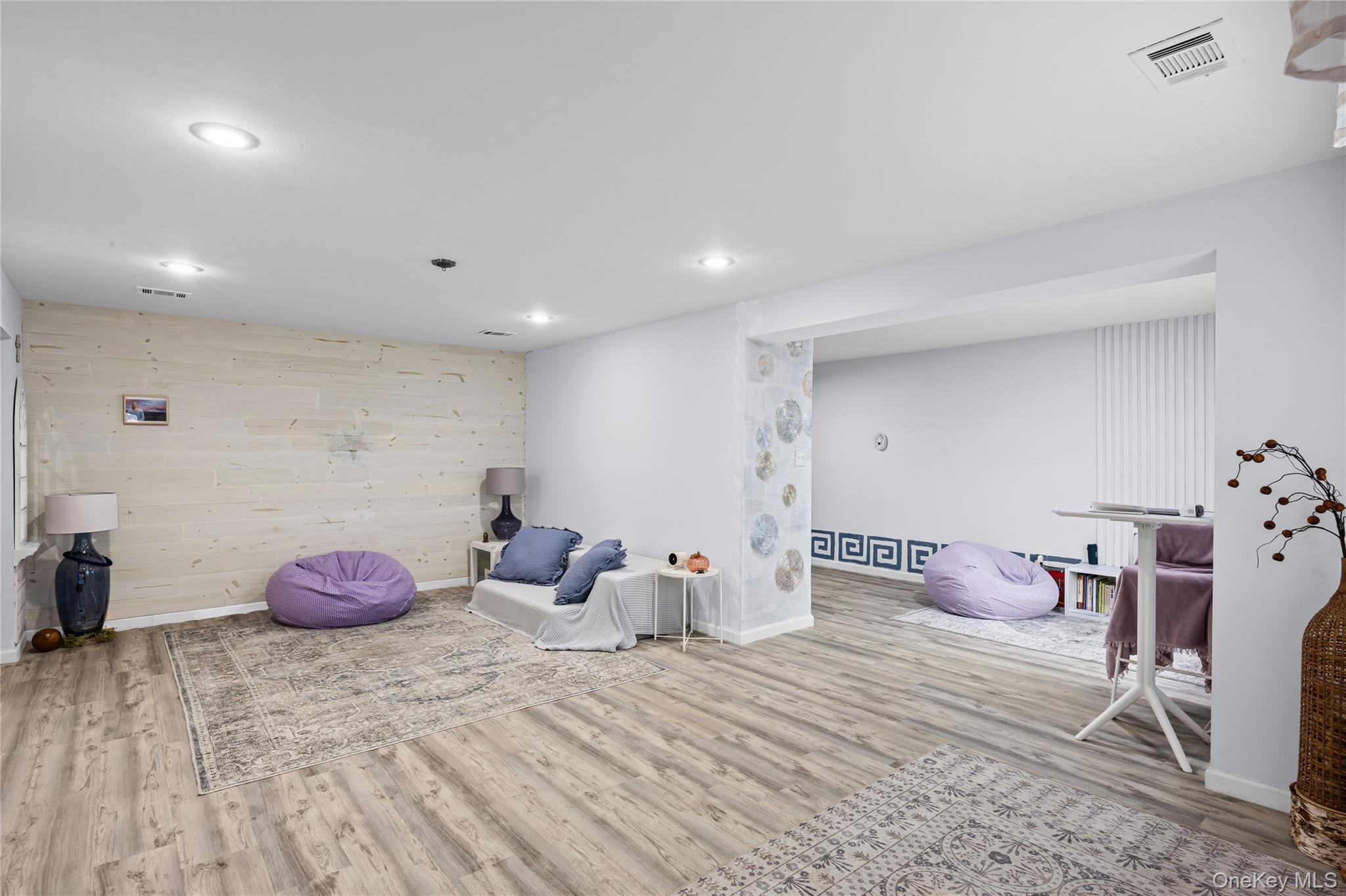 175 Main Avenue # 154, Wheatley Heights, NY 11798