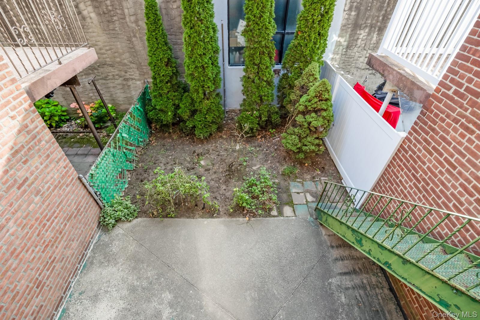 69-06 66 Road, Middle Village, NY 11379