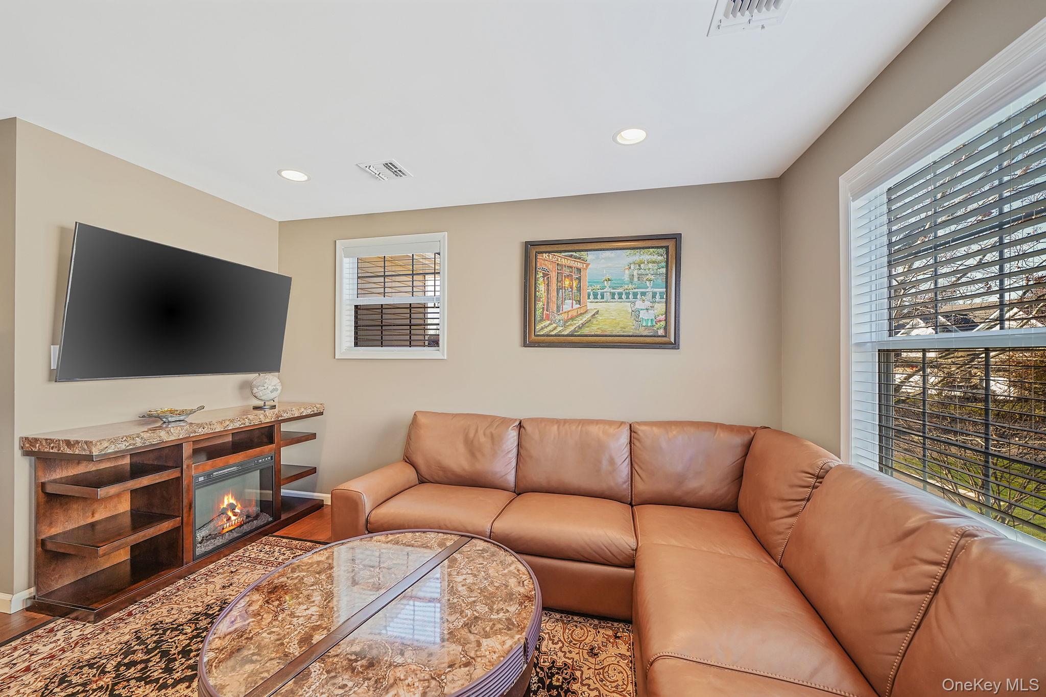 96 Manitou Trail # 96, Kings Park, NY 11754