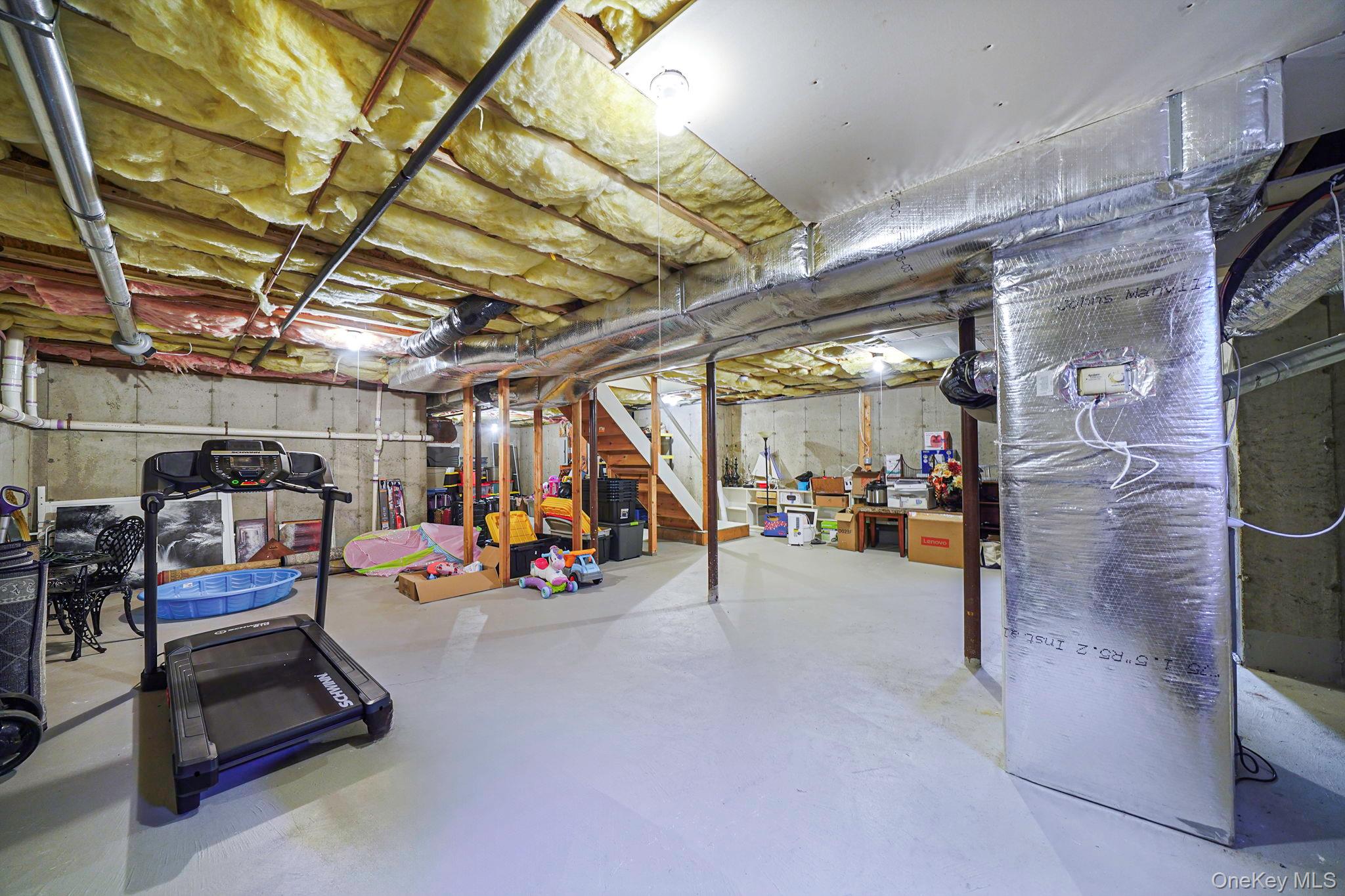 96 Manitou Trail # 96, Kings Park, NY 11754