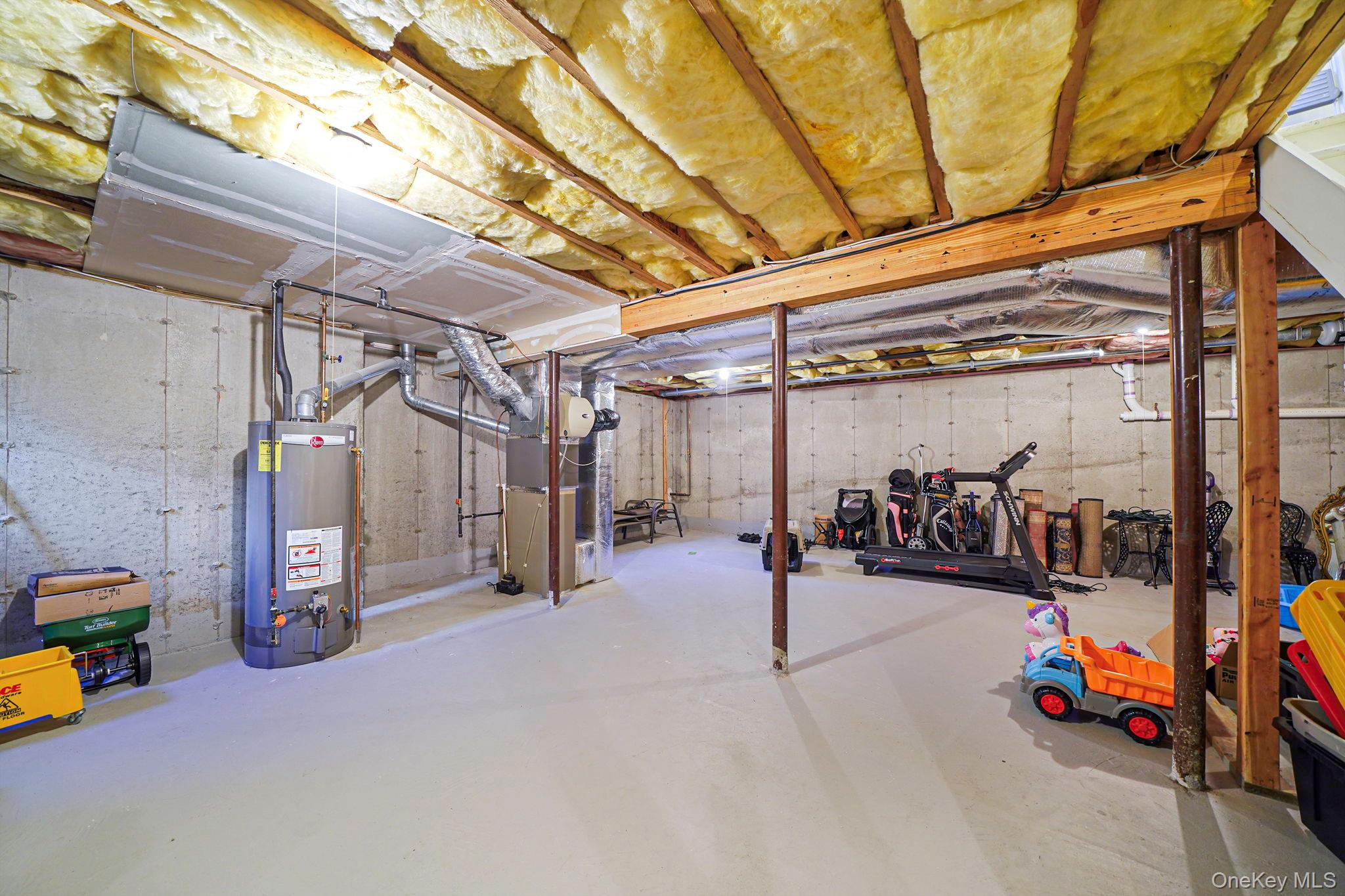 96 Manitou Trail # 96, Kings Park, NY 11754