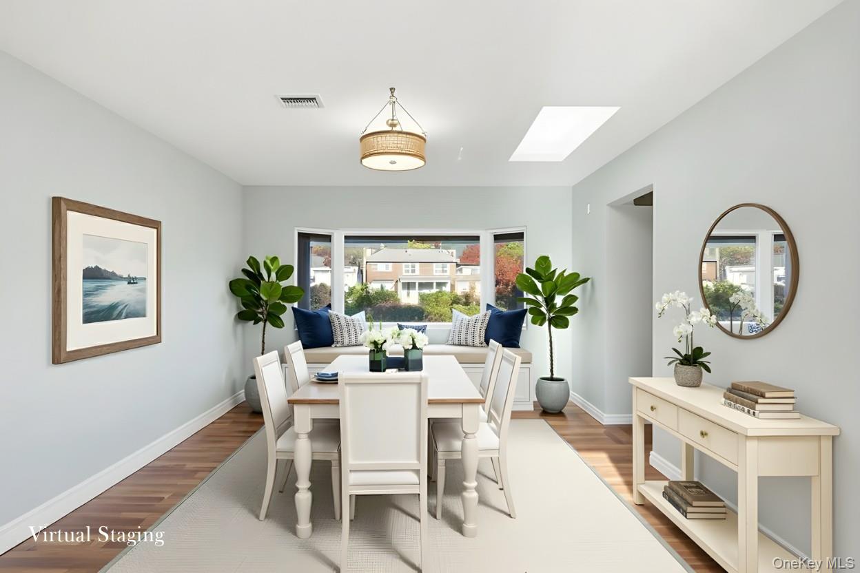 6 Vingut Lane, Setauket, NY 11733