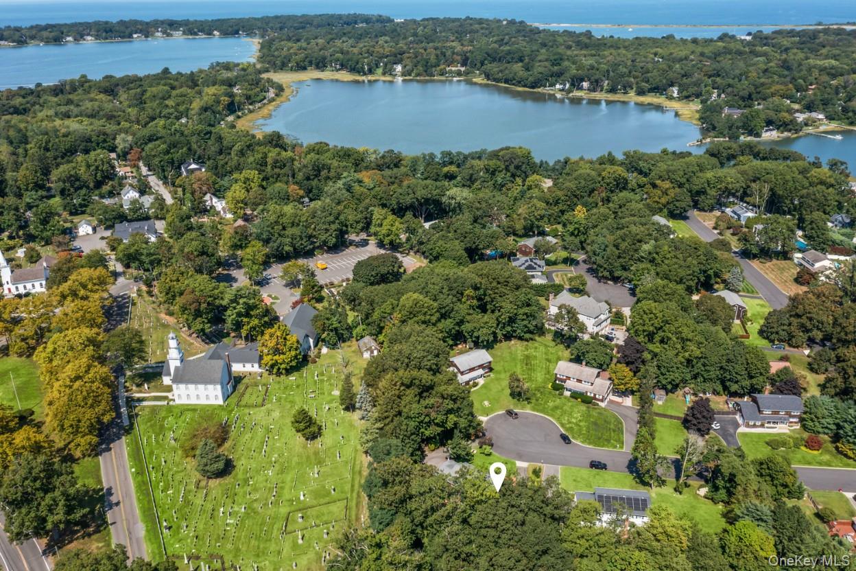 6 Vingut Lane, Setauket, NY 11733