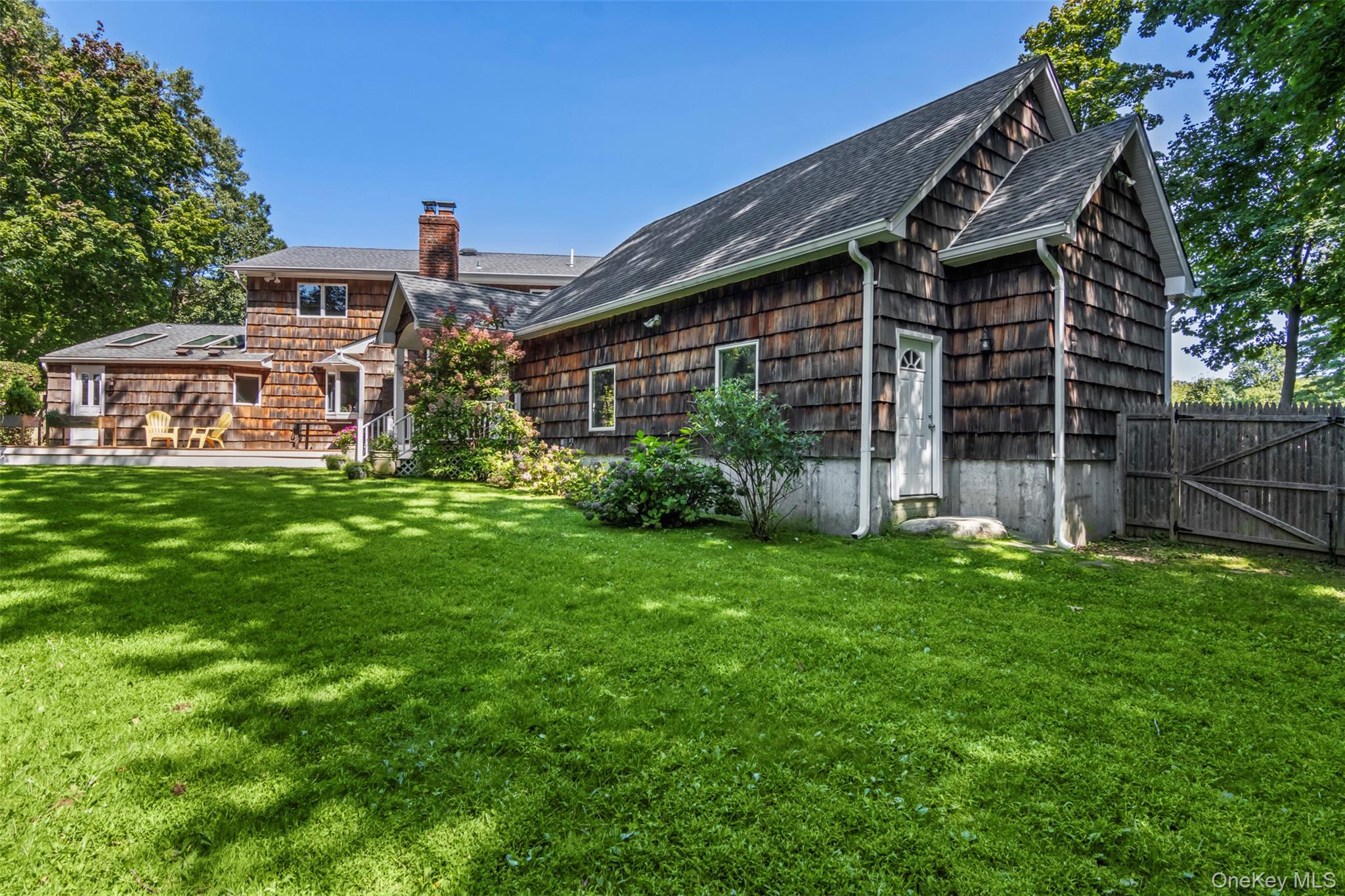 6 Vingut Lane, Setauket, NY 11733