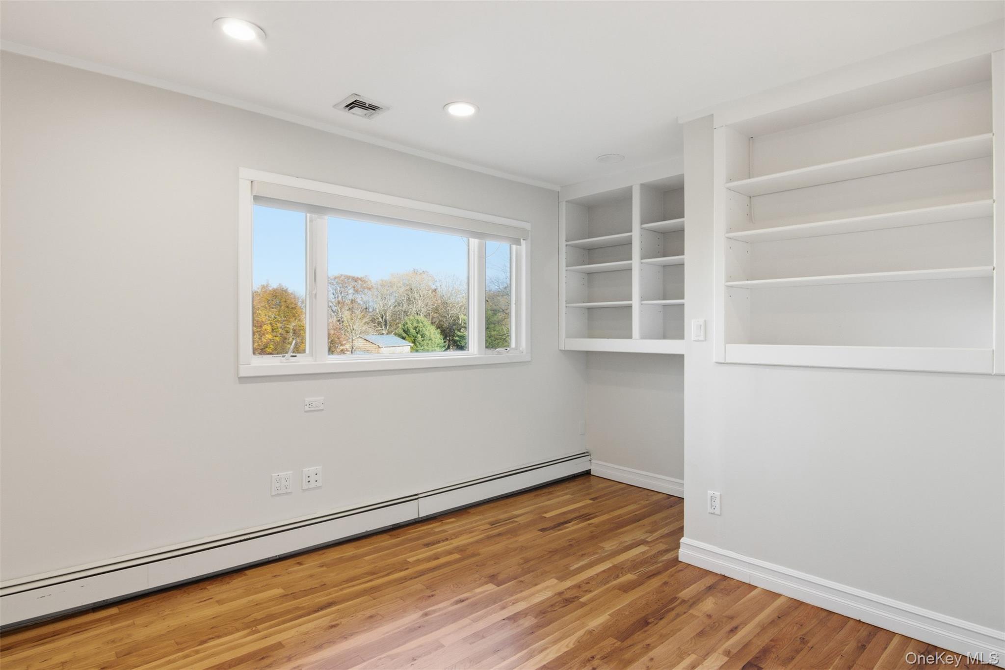 6 Vingut Lane, Setauket, NY 11733