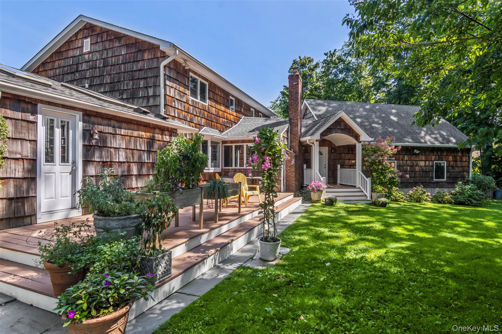 6 Vingut Lane, Setauket, NY 11733