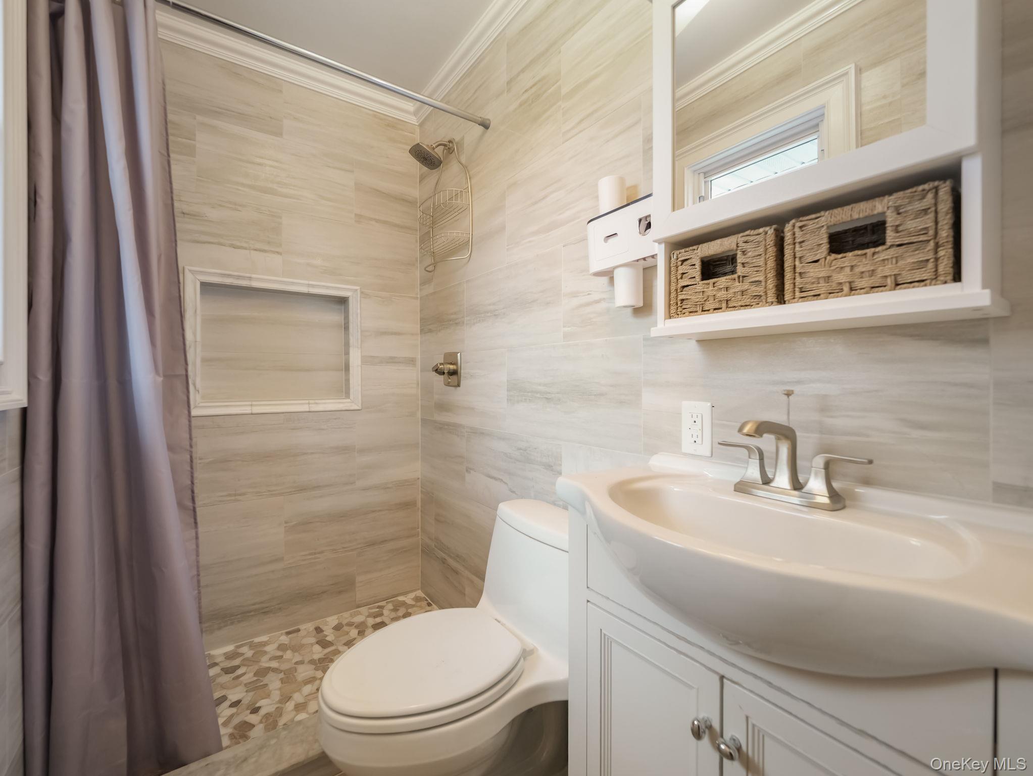 168 N Lincoln Street, Pearl River, NY 10965