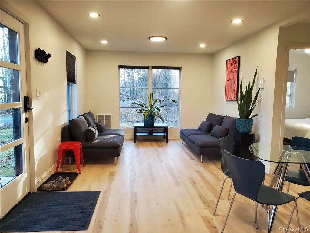 44 Dellenbaugh Road, Cragsmoor, NY 12566