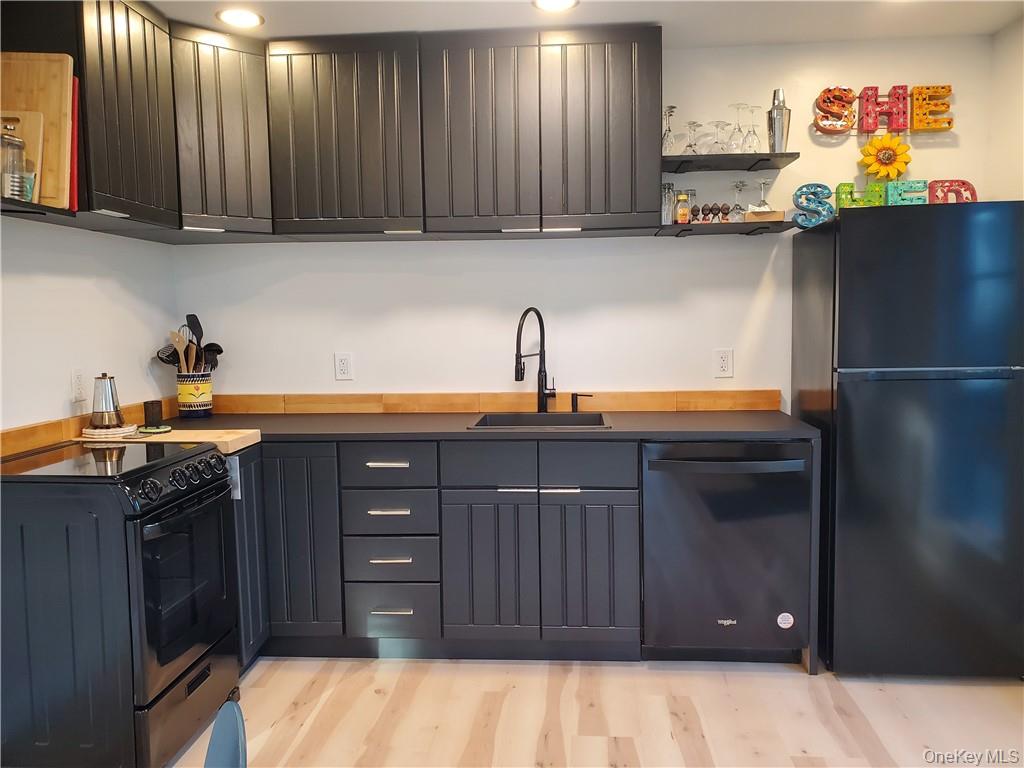 44 Dellenbaugh Road, Cragsmoor, NY 12566