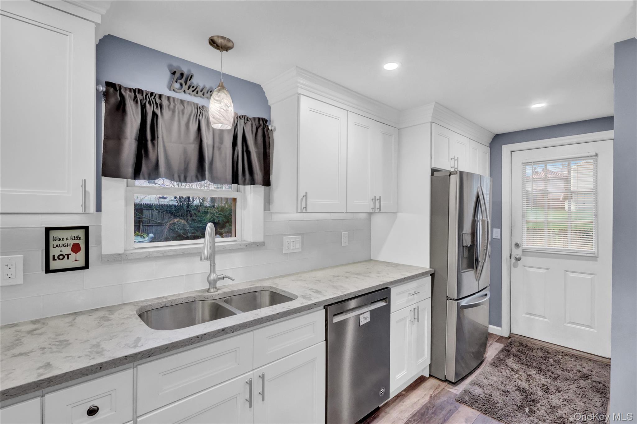 27 Kirby Lane, Ronkonkoma, NY 11779