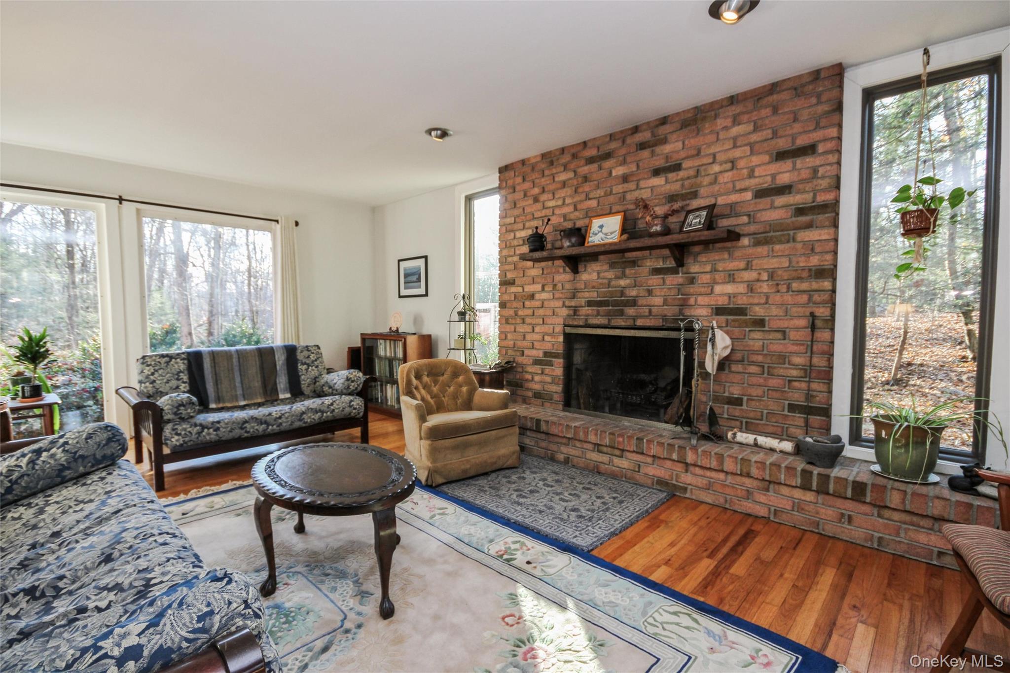 5 Van Court, Hyde Park, NY 12538