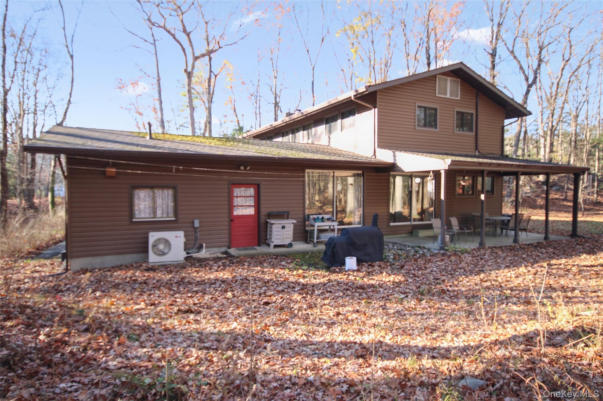 5 Van Court, Hyde Park, NY 12538