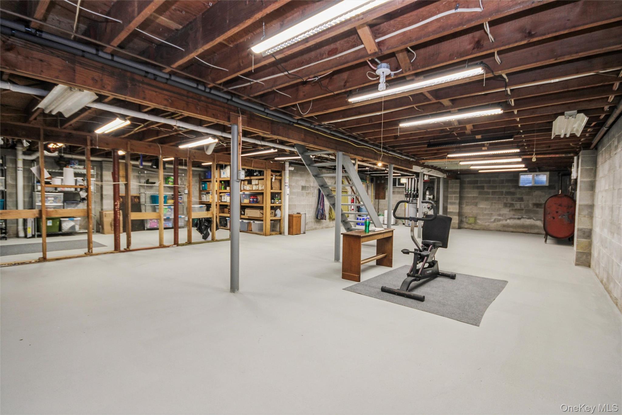 5 Van Court, Hyde Park, NY 12538