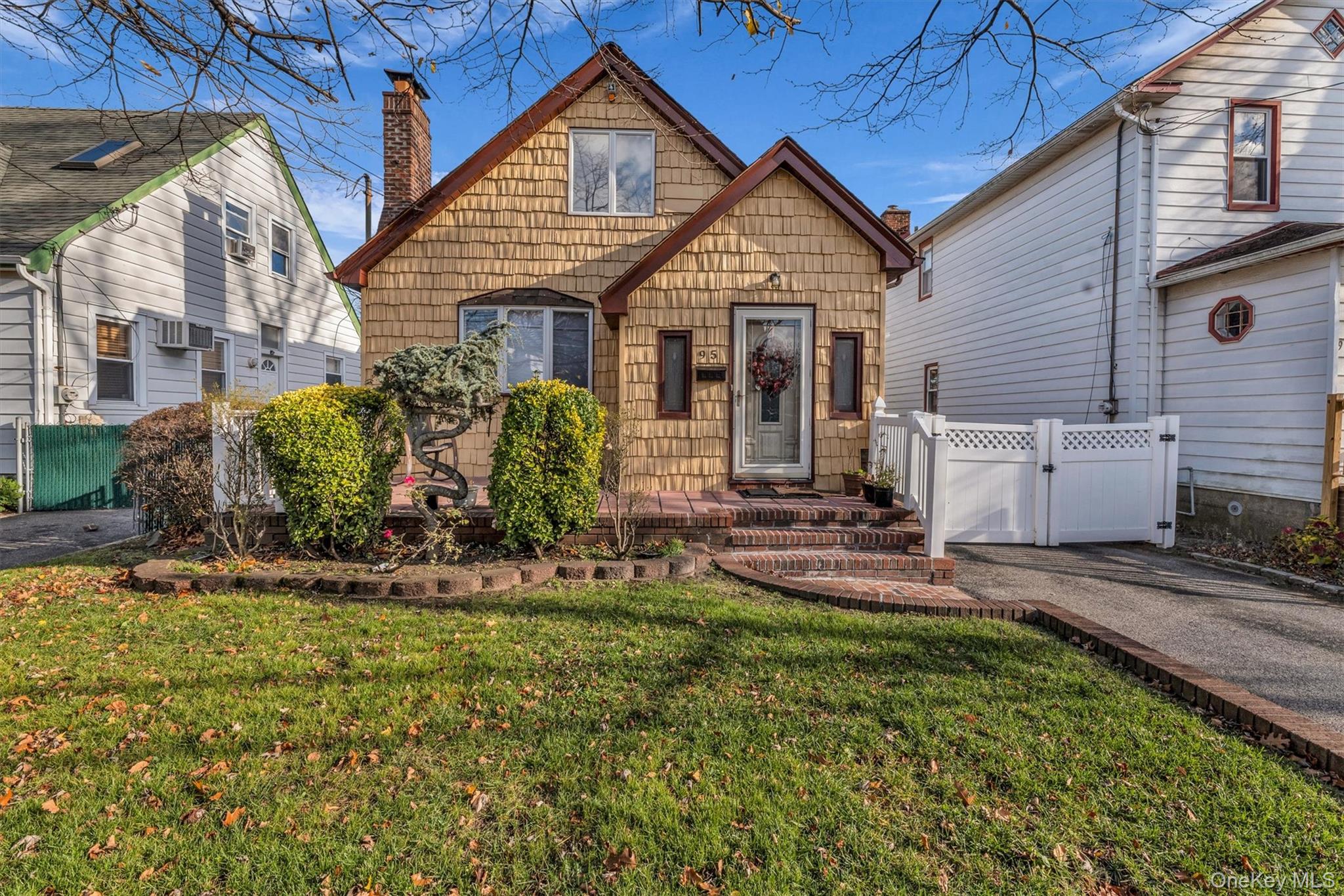 95 Liberty Boulevard, Valley Stream, NY 11580