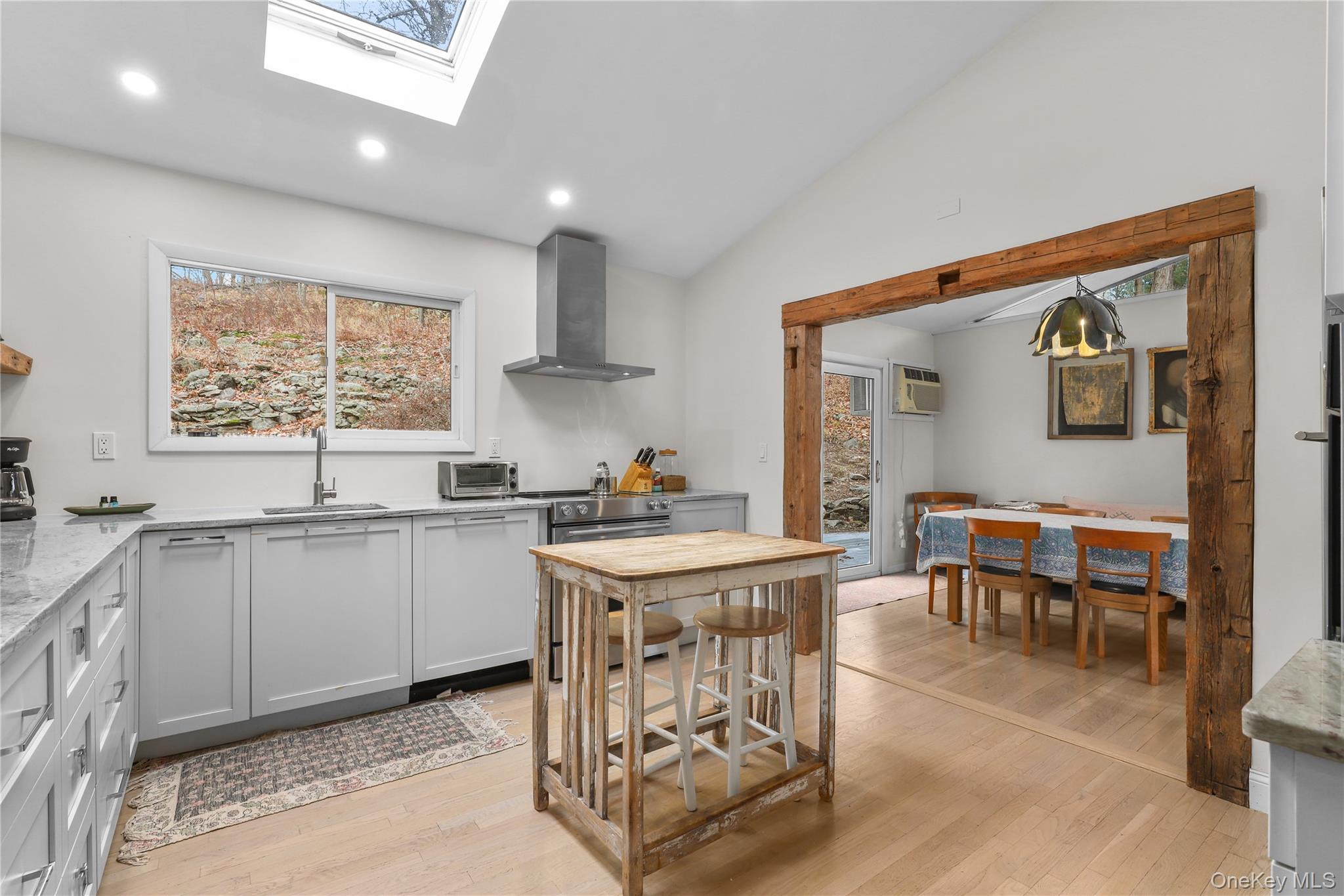 20 Cedar Road E, Katonah, NY 10536