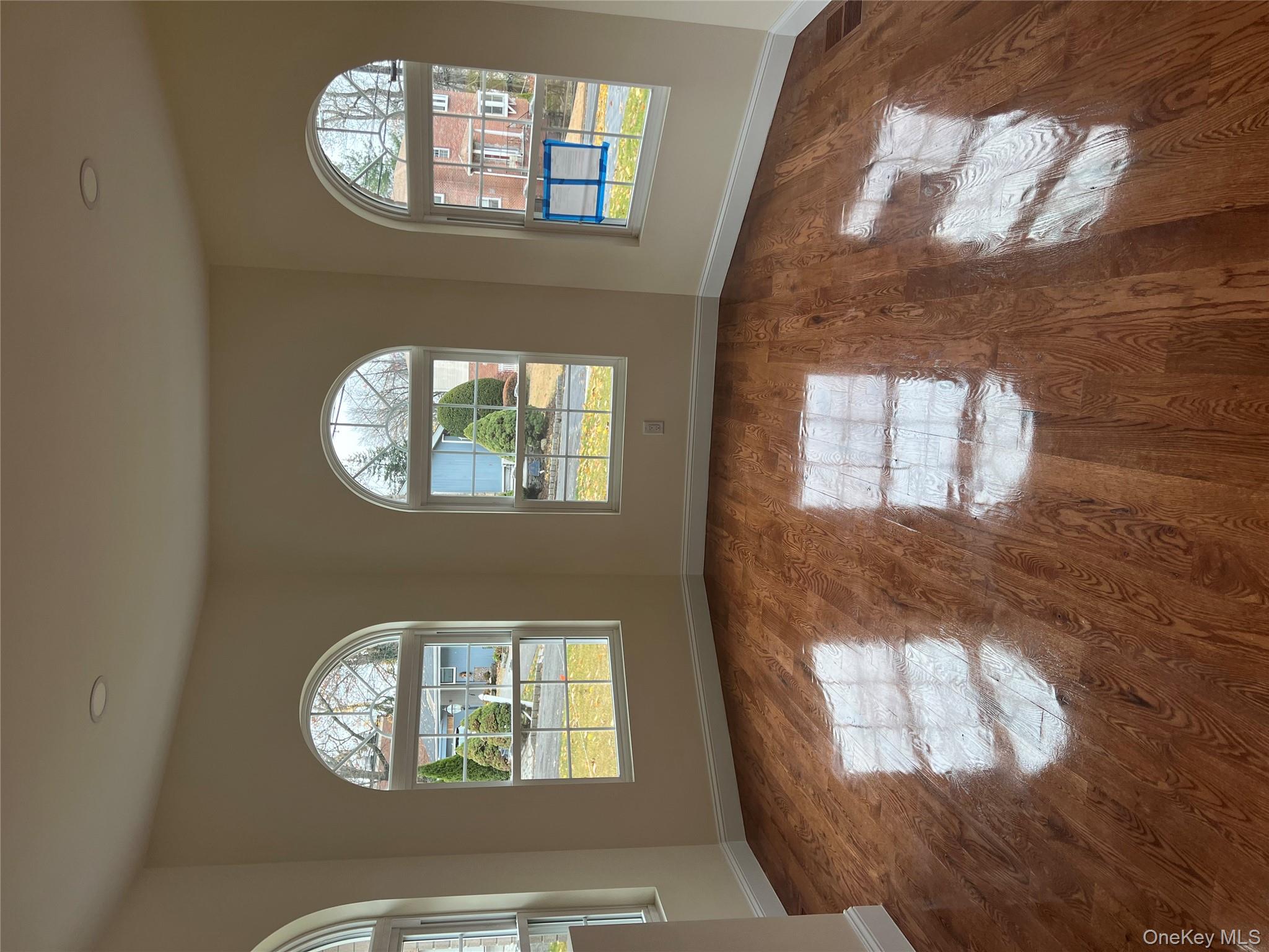 23 Sunlight Hill, Yonkers, NY 10704