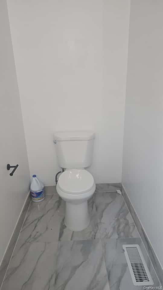 23 Sunlight Hill, Yonkers, NY 10704