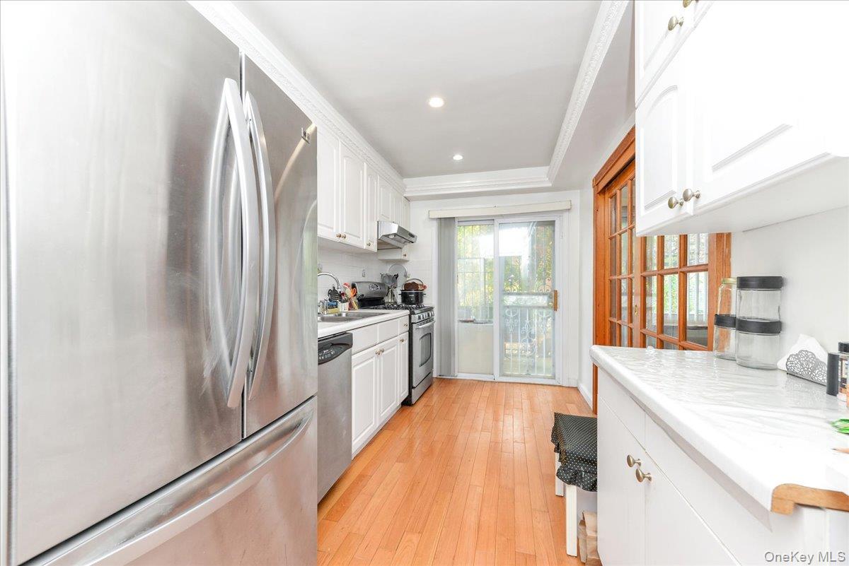 195-31 39 Avenue, Flushing, NY 11358