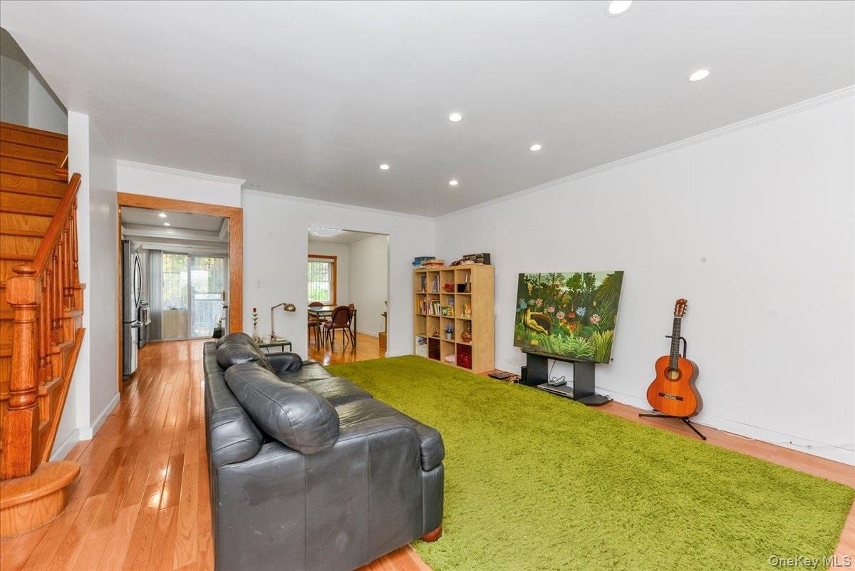 195-31 39 Avenue, Flushing, NY 11358