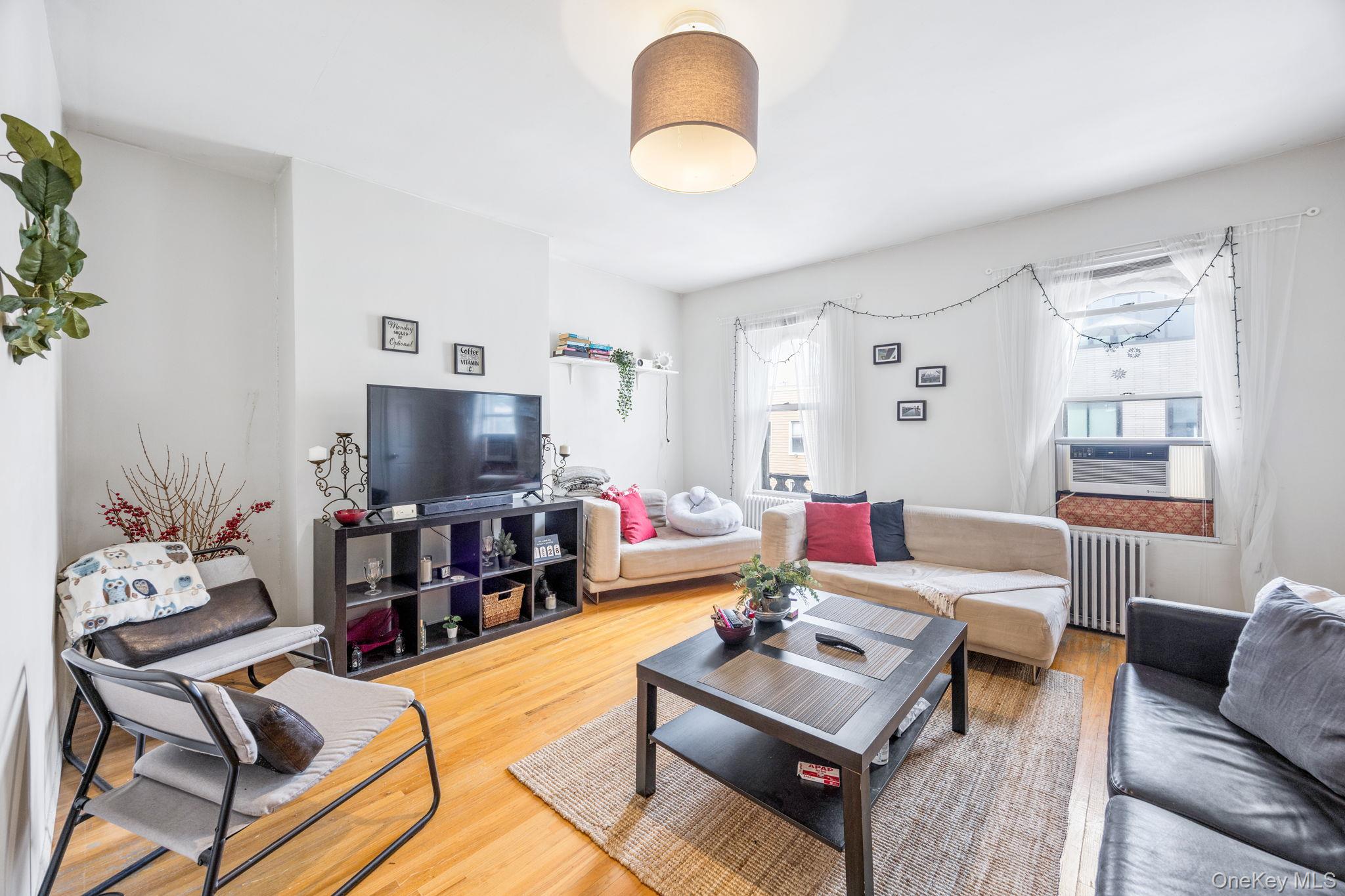 188 N 8th St Street, Brooklyn, NY 11211