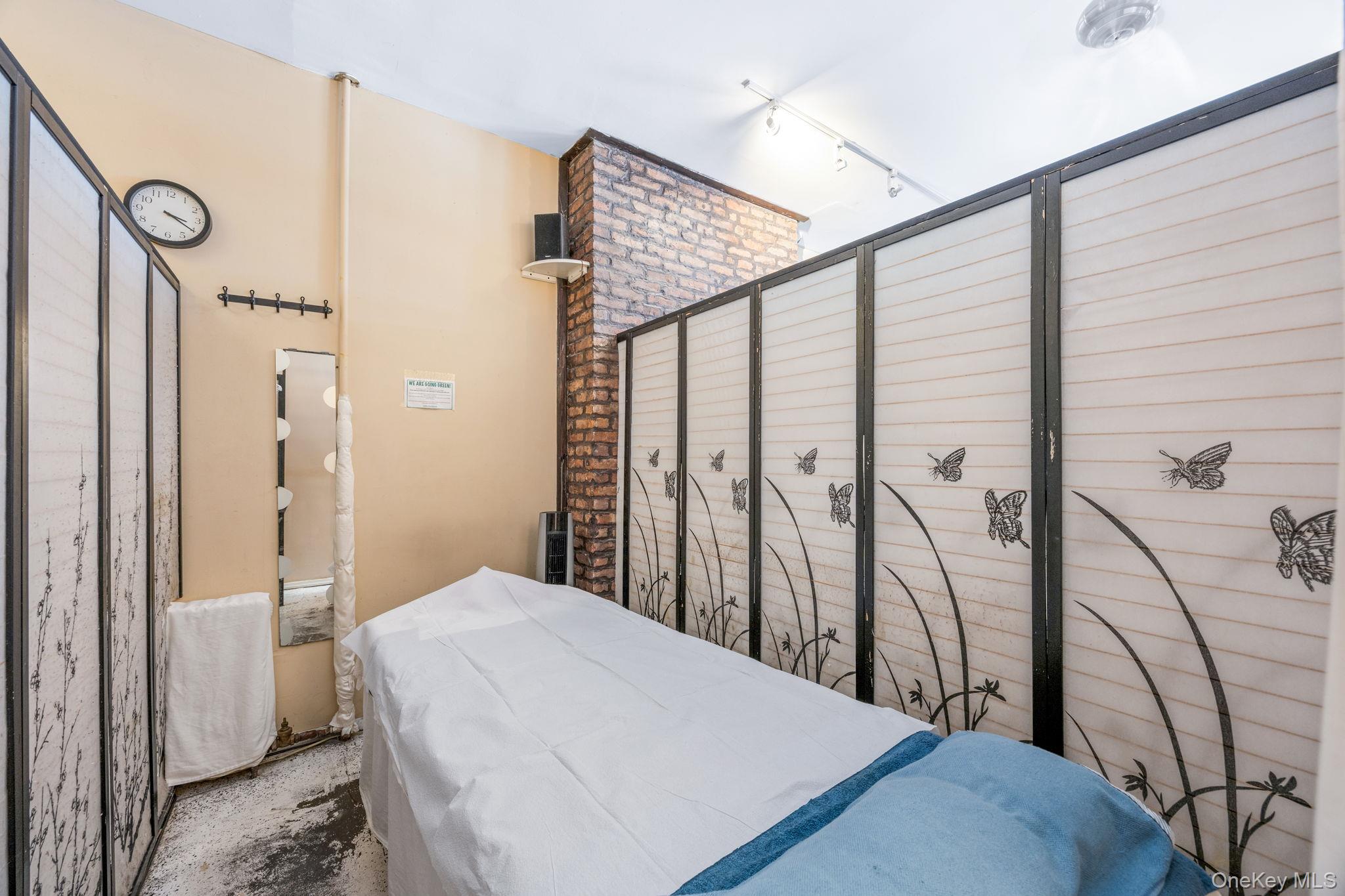 188 N 8th St Street, Brooklyn, NY 11211