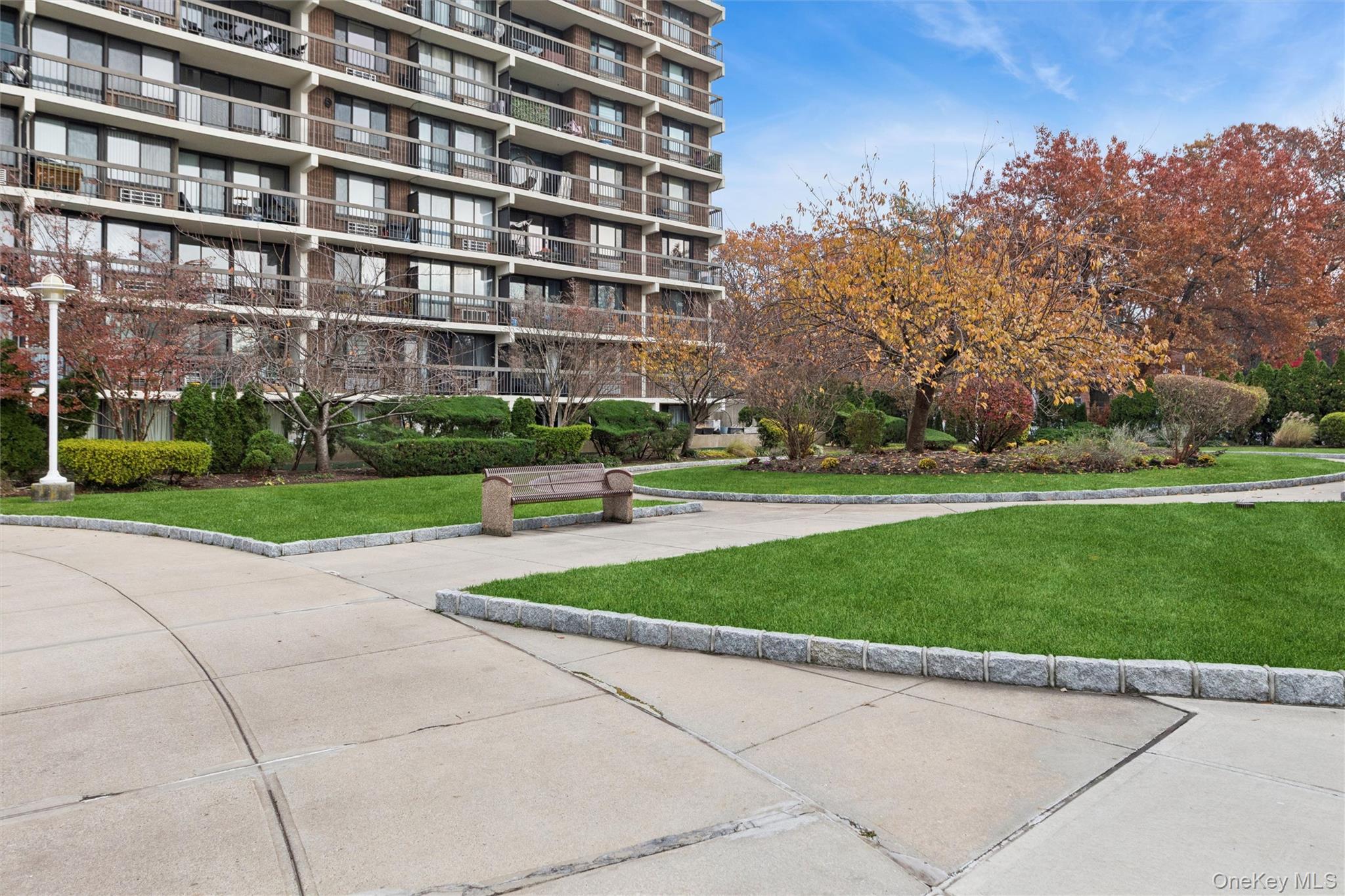 150-38 Union Turnpike # 1R, Kew Garden Hills, NY 11367