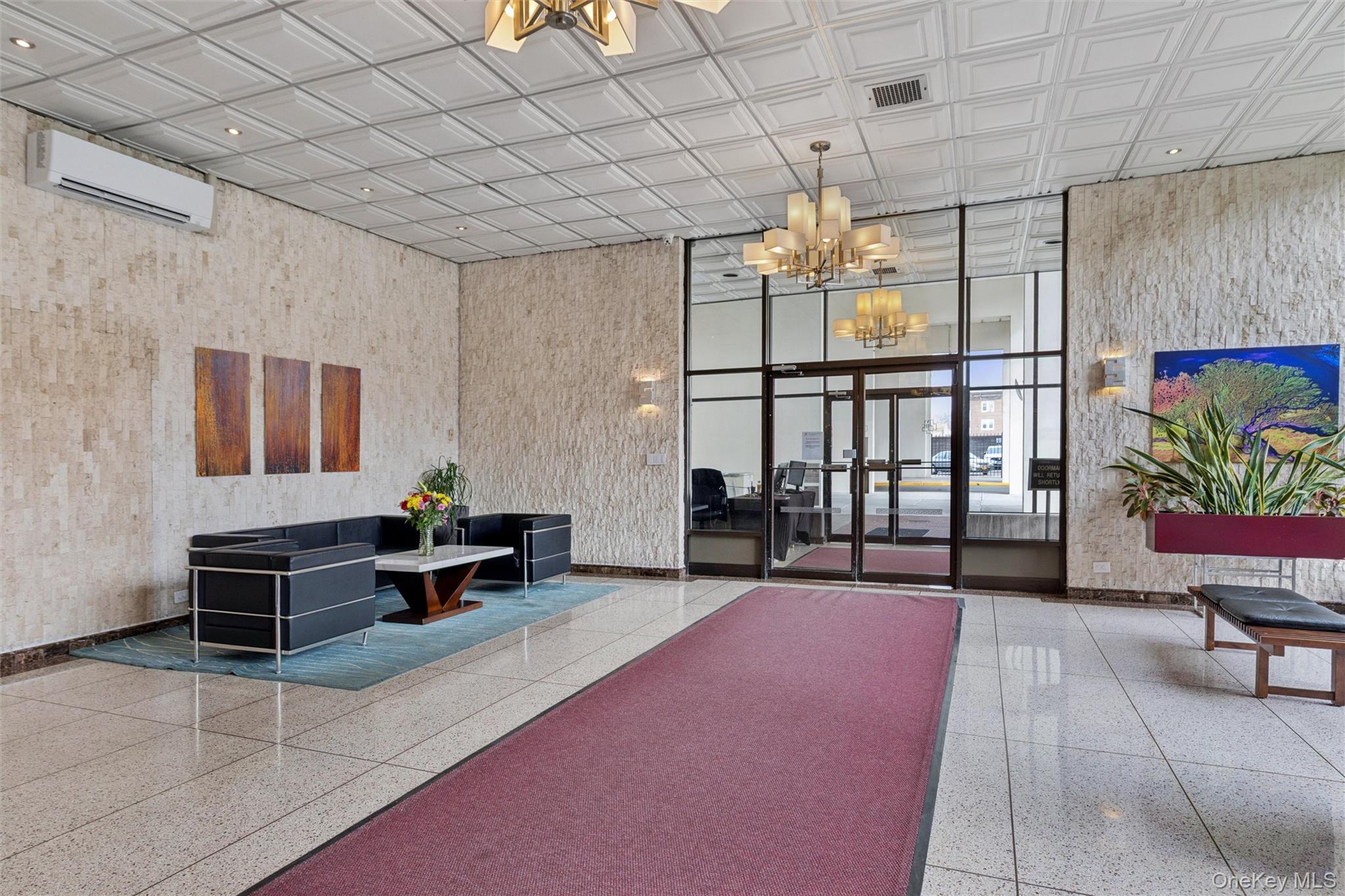 150-38 Union Turnpike # 1R, Kew Garden Hills, NY 11367