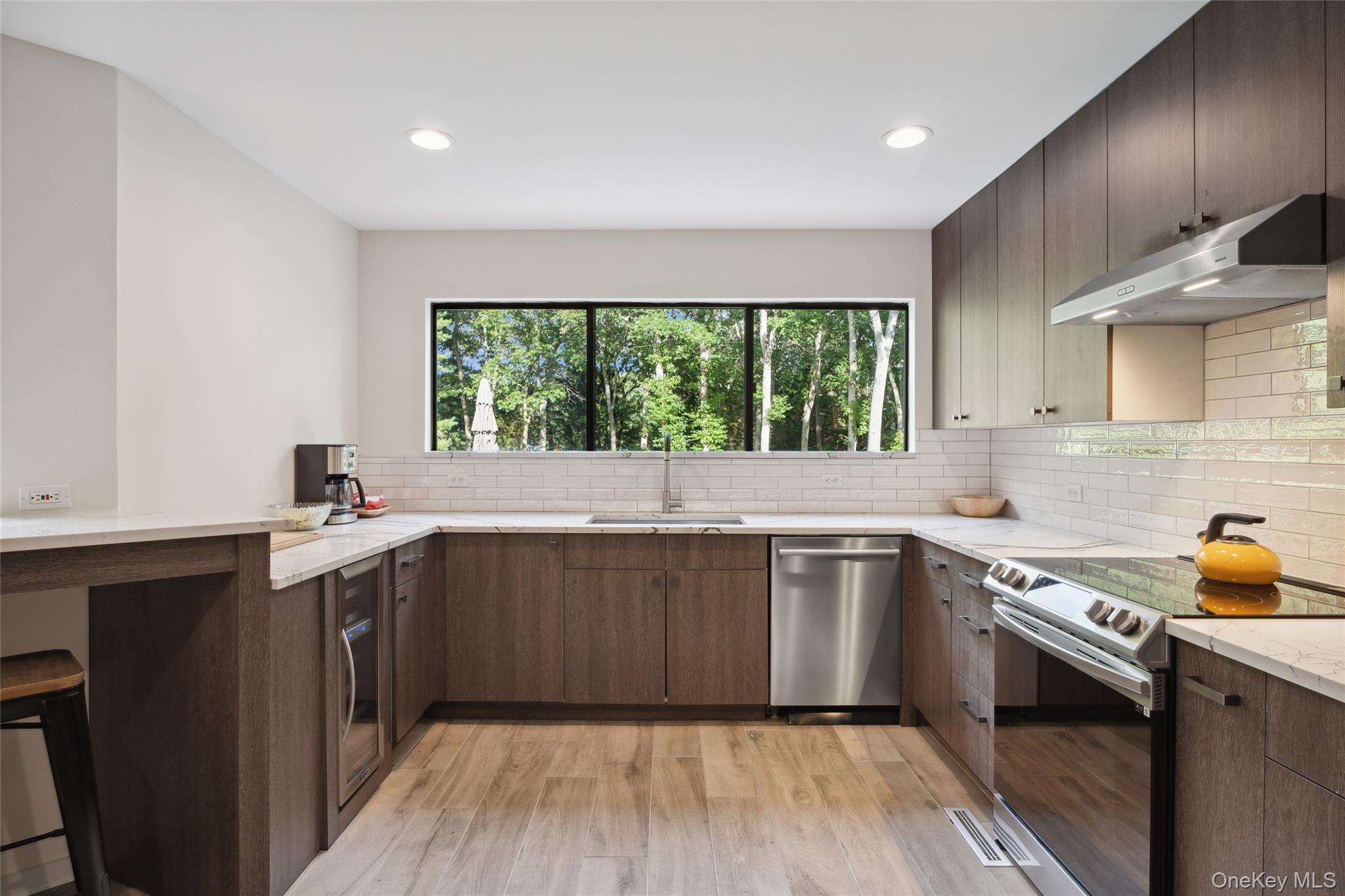 26 Woodland Way, Quogue, NY 11959