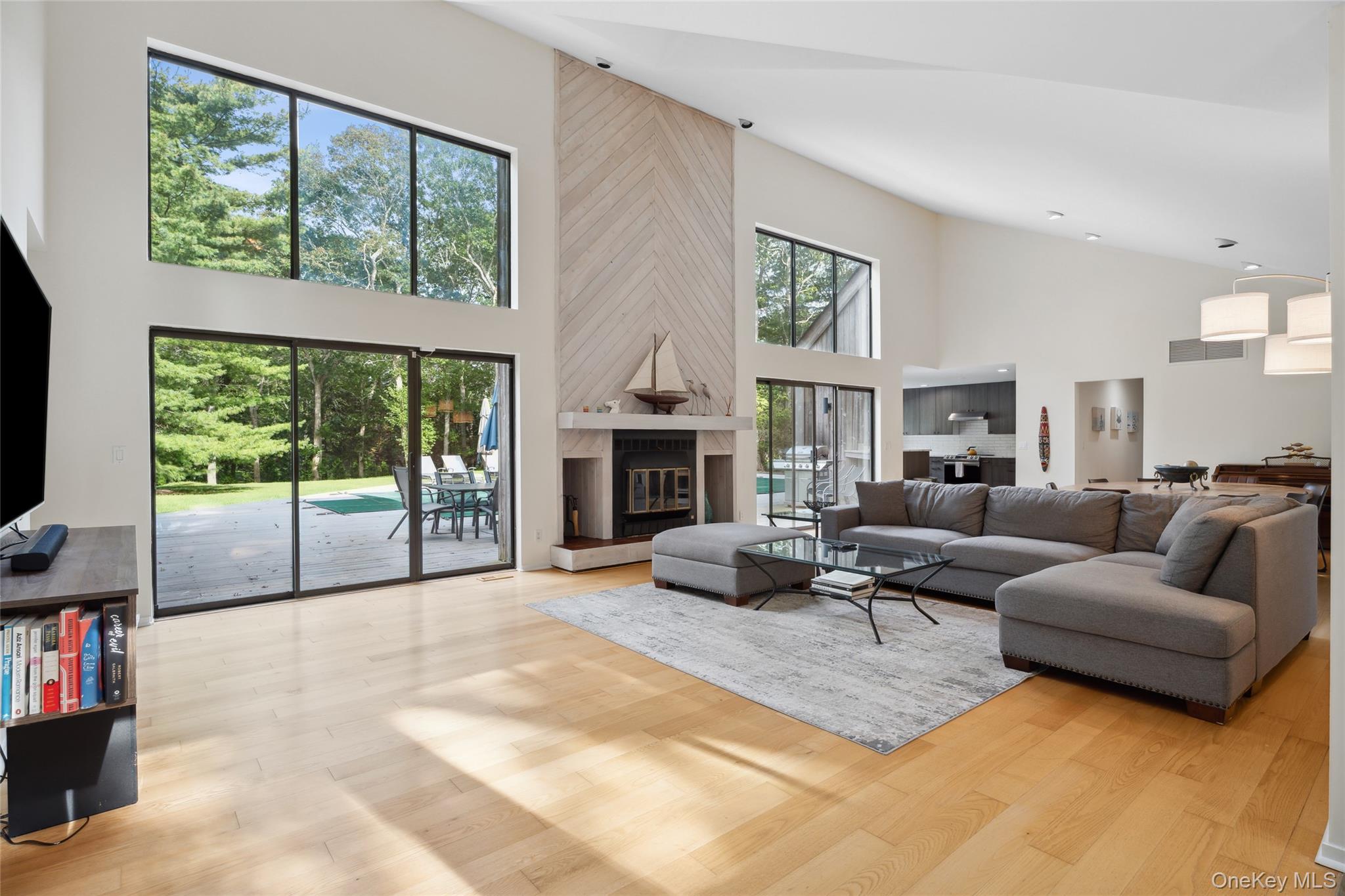 26 Woodland Way, Quogue, NY 11959