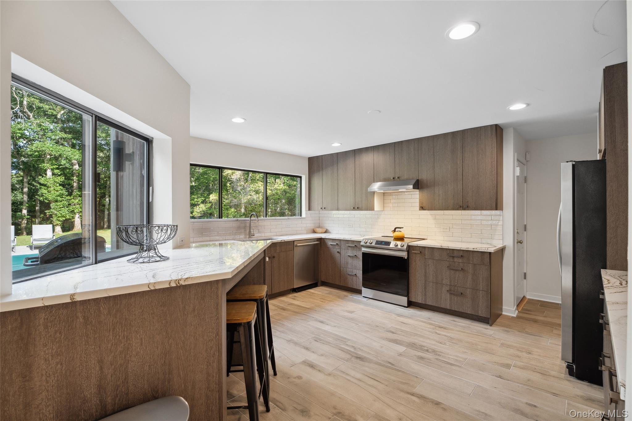 26 Woodland Way, Quogue, NY 11959