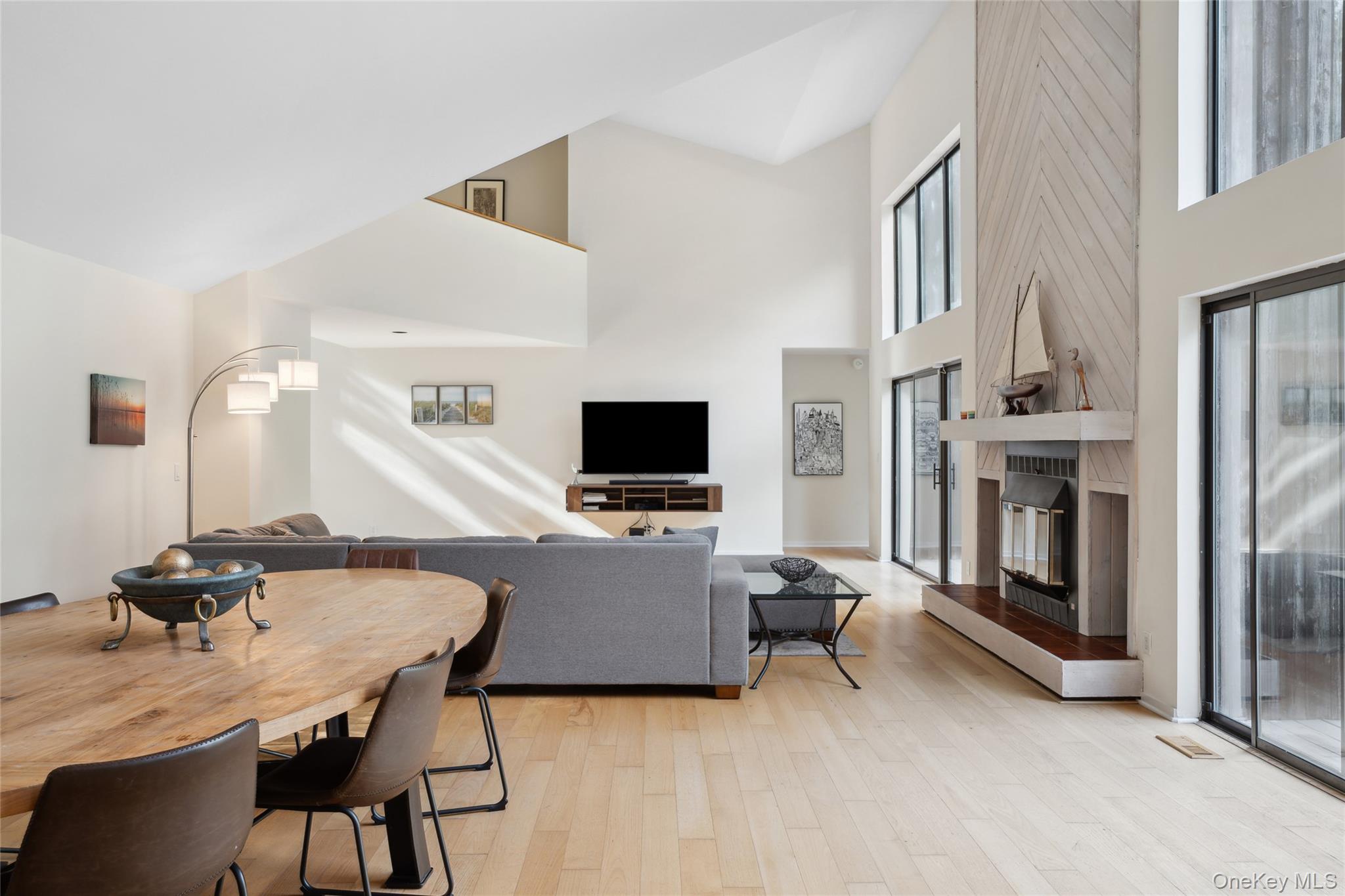 26 Woodland Way, Quogue, NY 11959