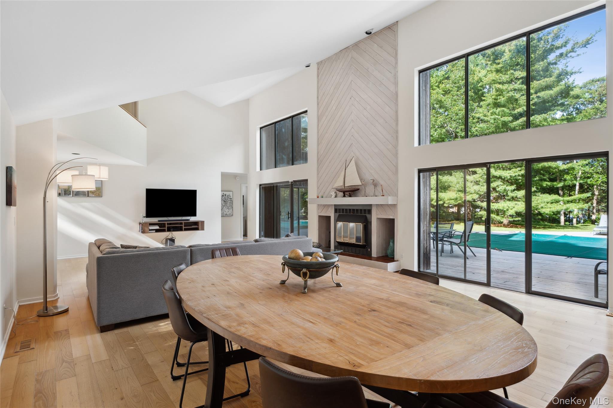 26 Woodland Way, Quogue, NY 11959