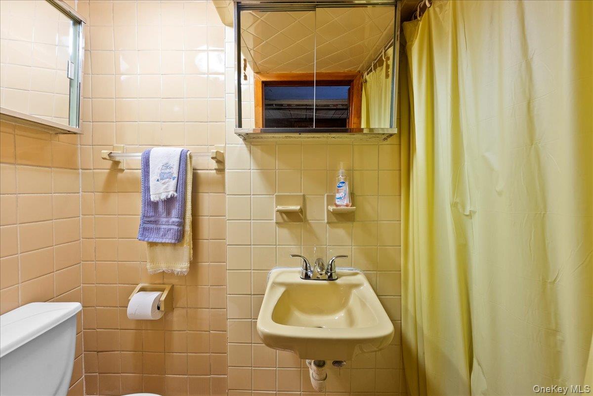 3340 Wilson Avenue, Bronx, NY 10469