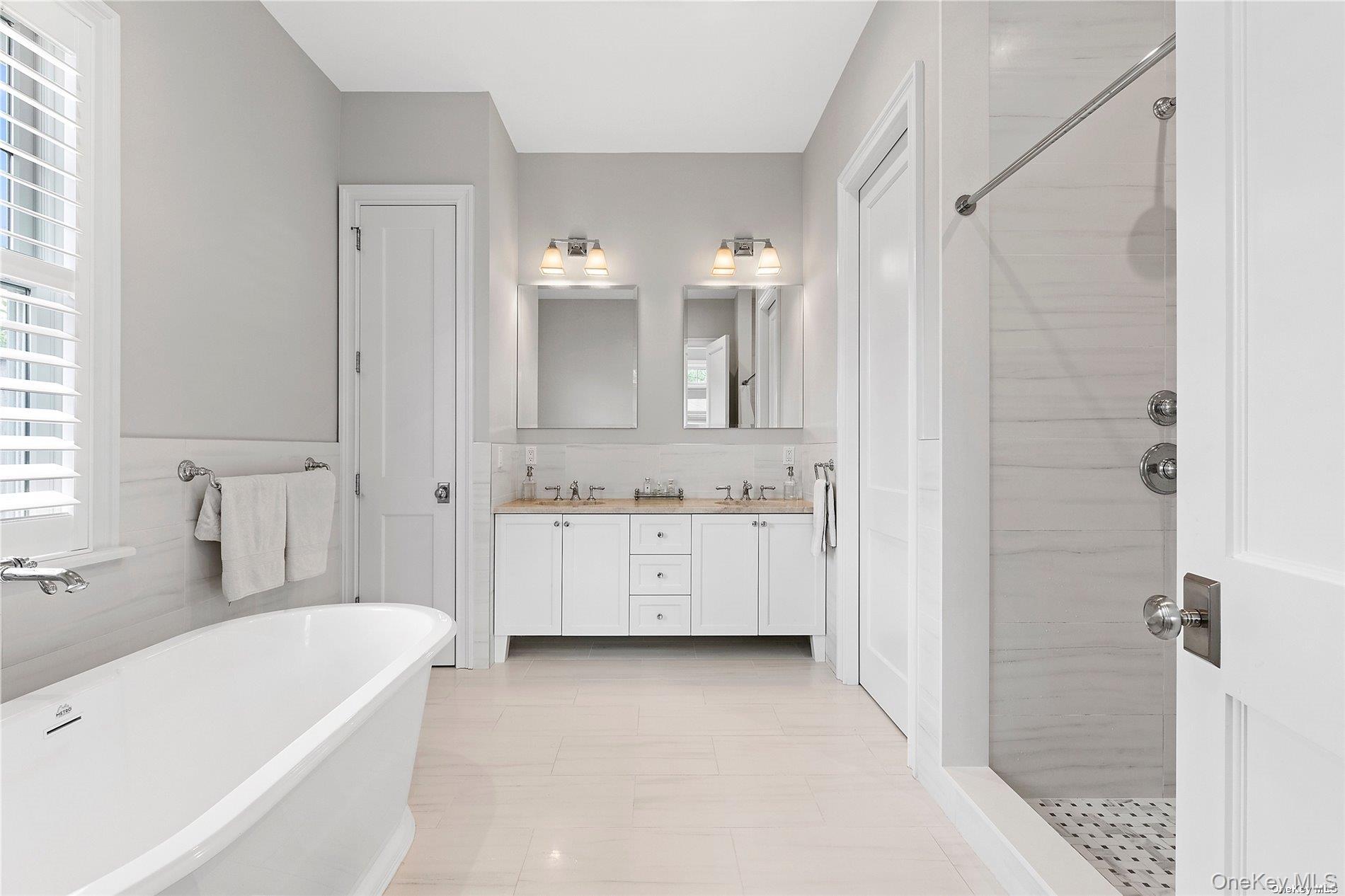 2 Emma's Path, Remsenburg, NY 11960