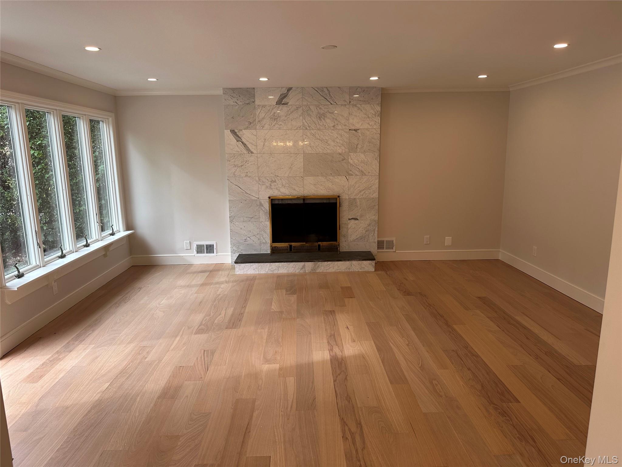 36 Dunes Lane, Port Washington, NY 11050