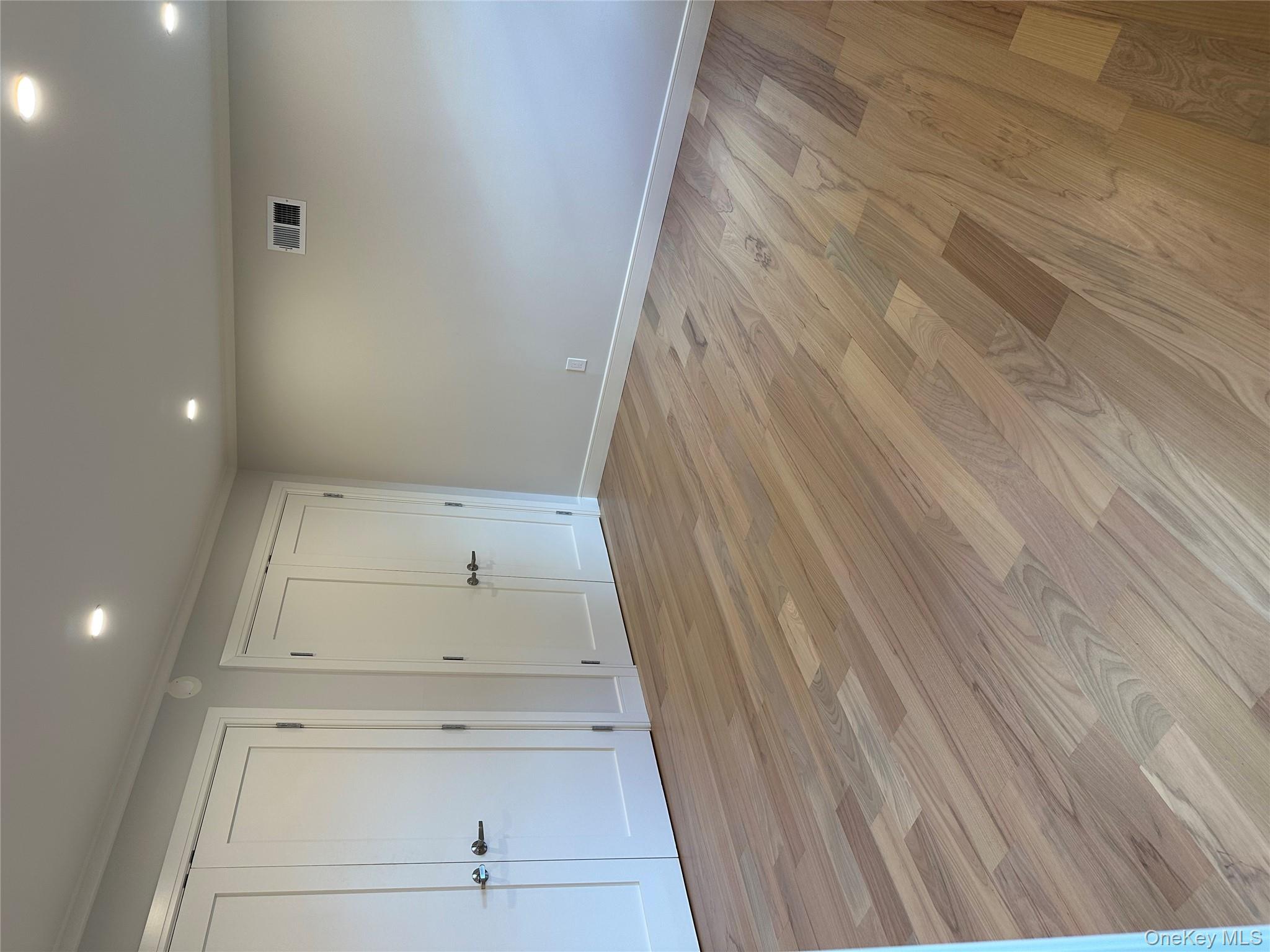 36 Dunes Lane, Port Washington, NY 11050