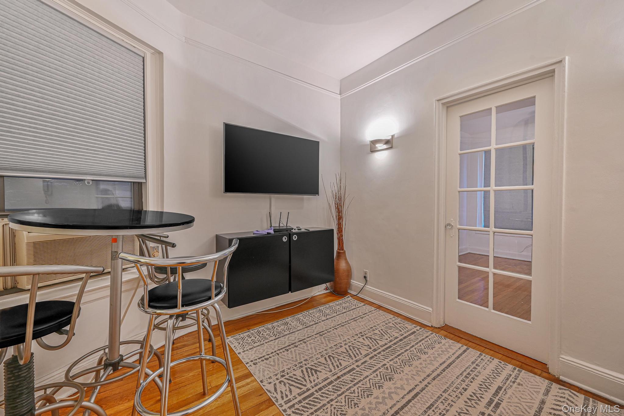 228 W 17th Street # 2b, New York (Manhattan), NY 10011