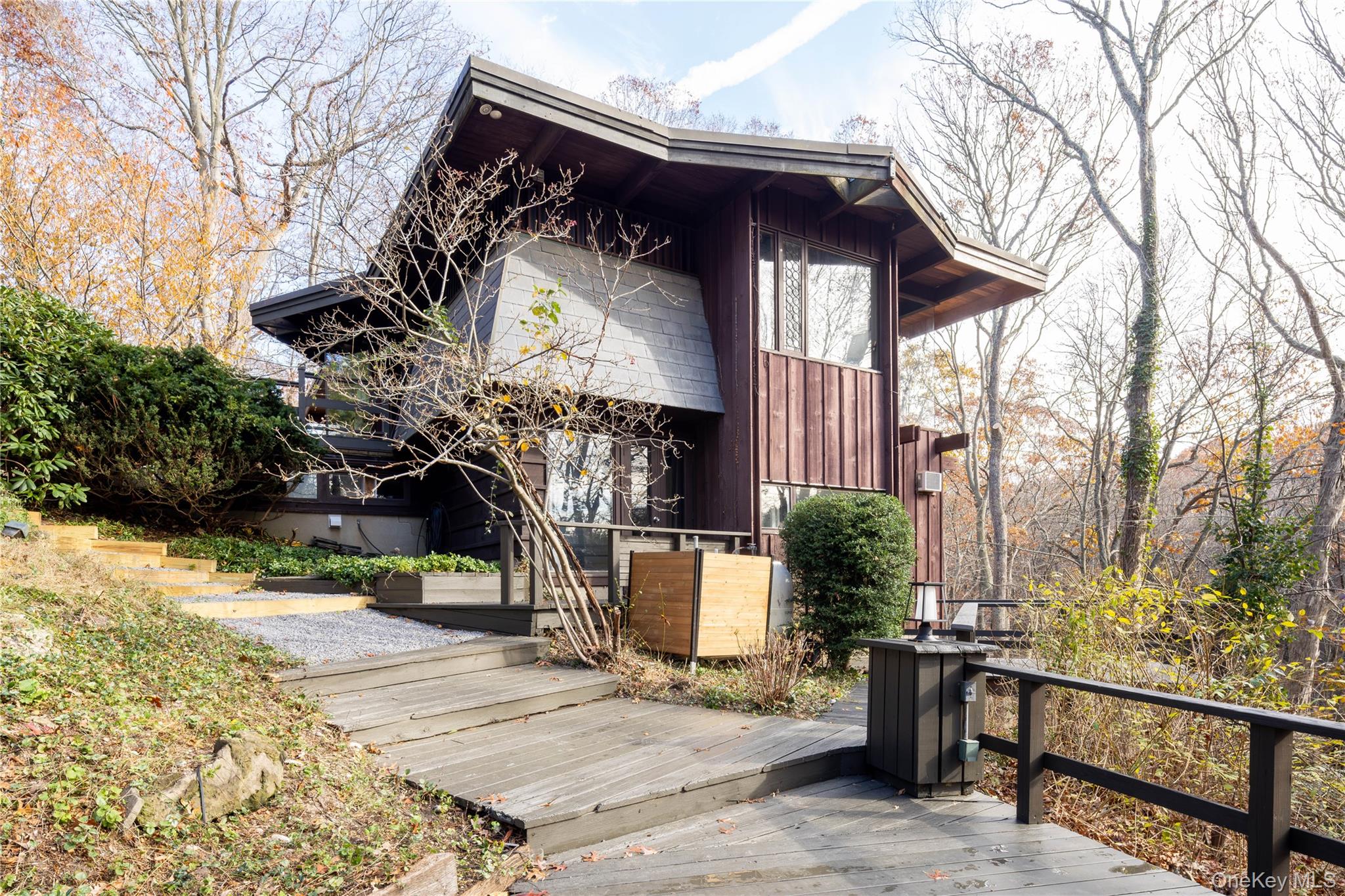 270 Sachem Hill Place, Saint James, NY 11780