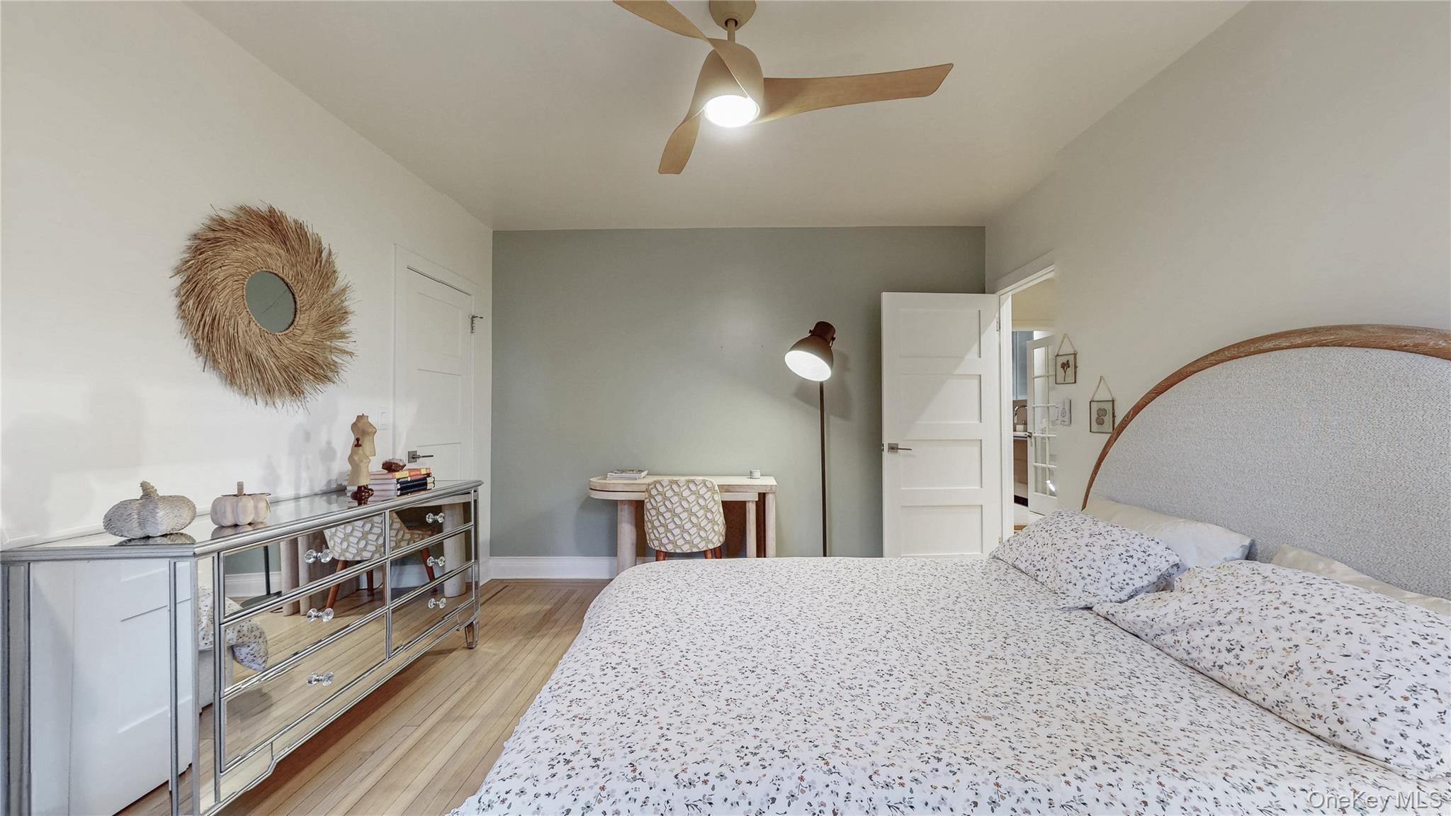 150 Burns Street # 2D, Forest Hills, NY 11375