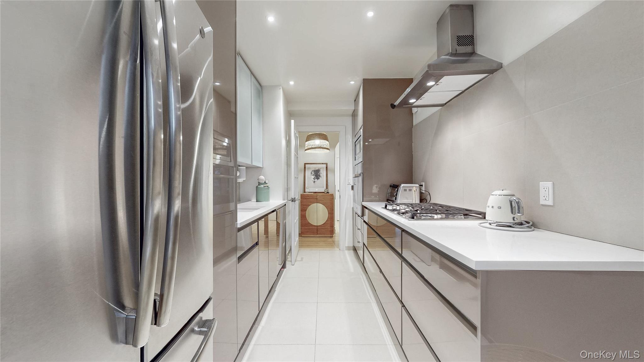 150 Burns Street # 2D, Forest Hills, NY 11375