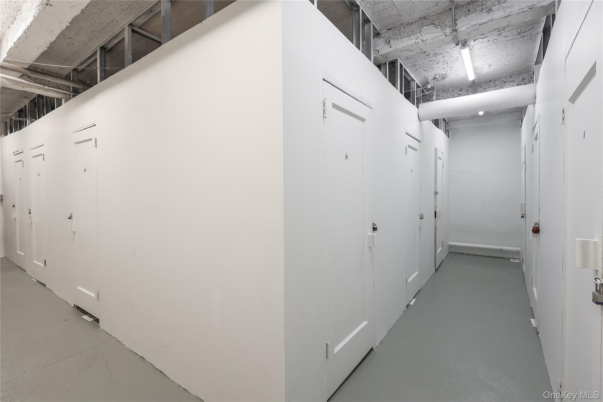 150 Burns Street # 2D, Forest Hills, NY 11375