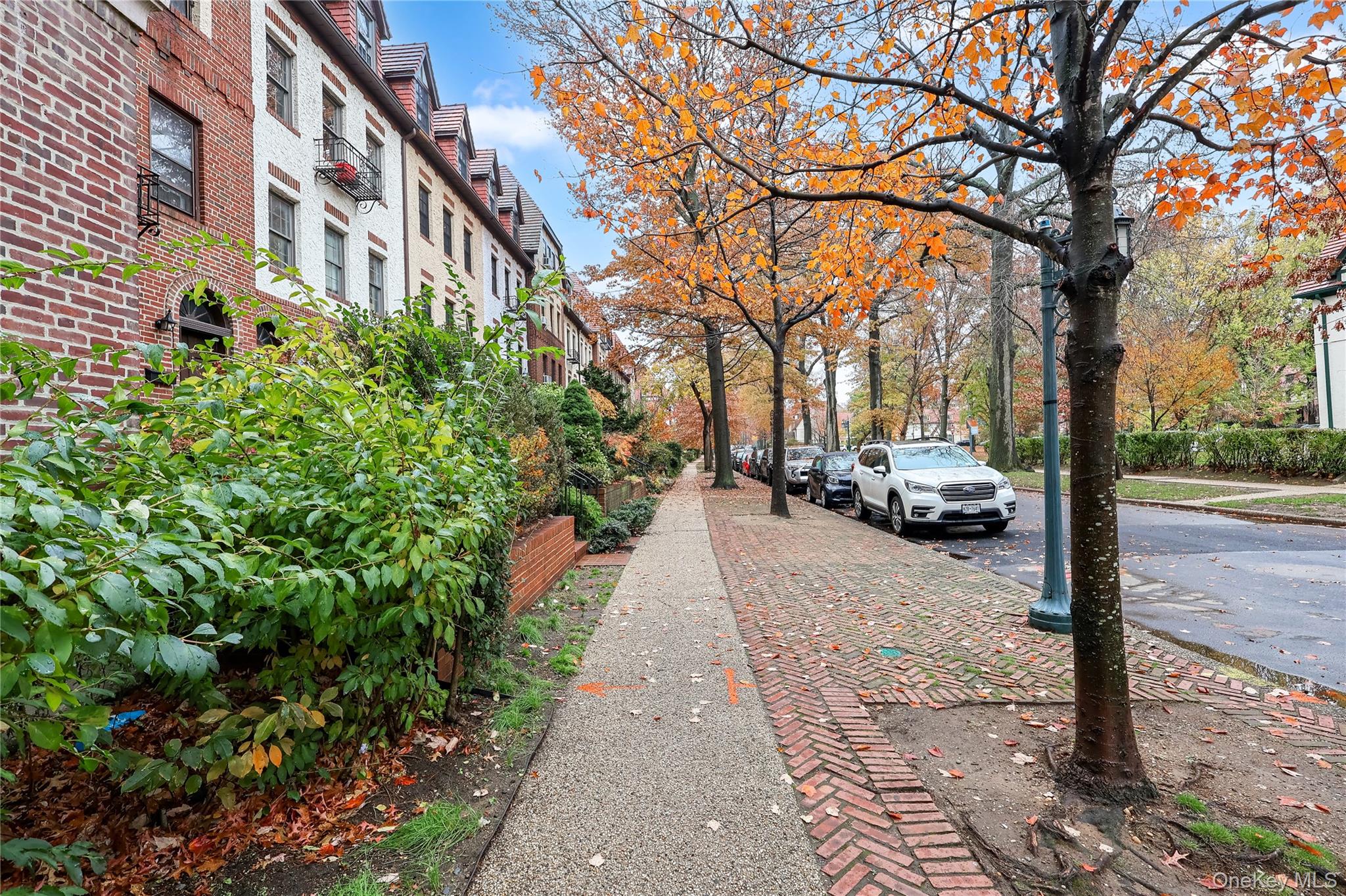 150 Burns Street # 2D, Forest Hills, NY 11375