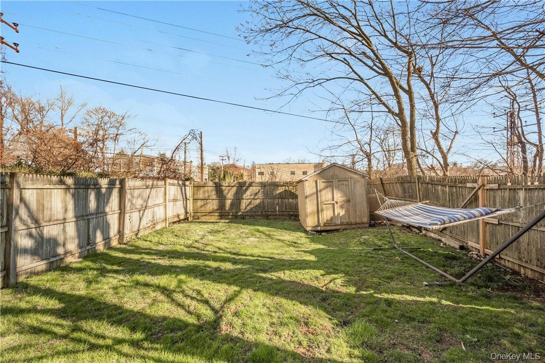 570 N Barry Avenue # #LEFT, Mamaroneck, NY 10543